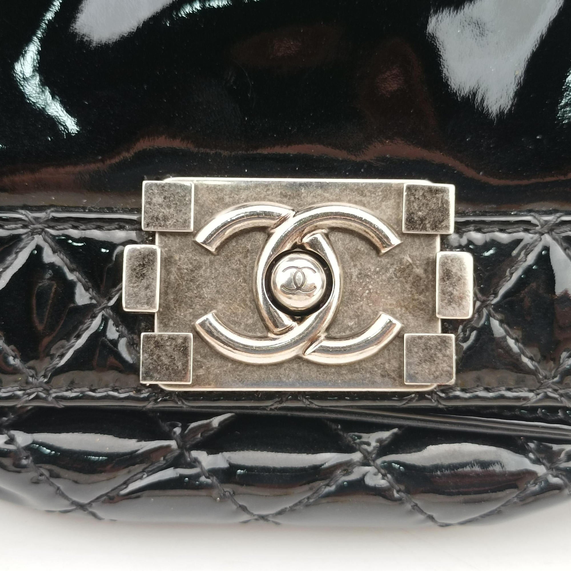 BOY CHANEL Black Patent leather A67946 18501152ボーイシャネル ブラック パテント A67946 18501152