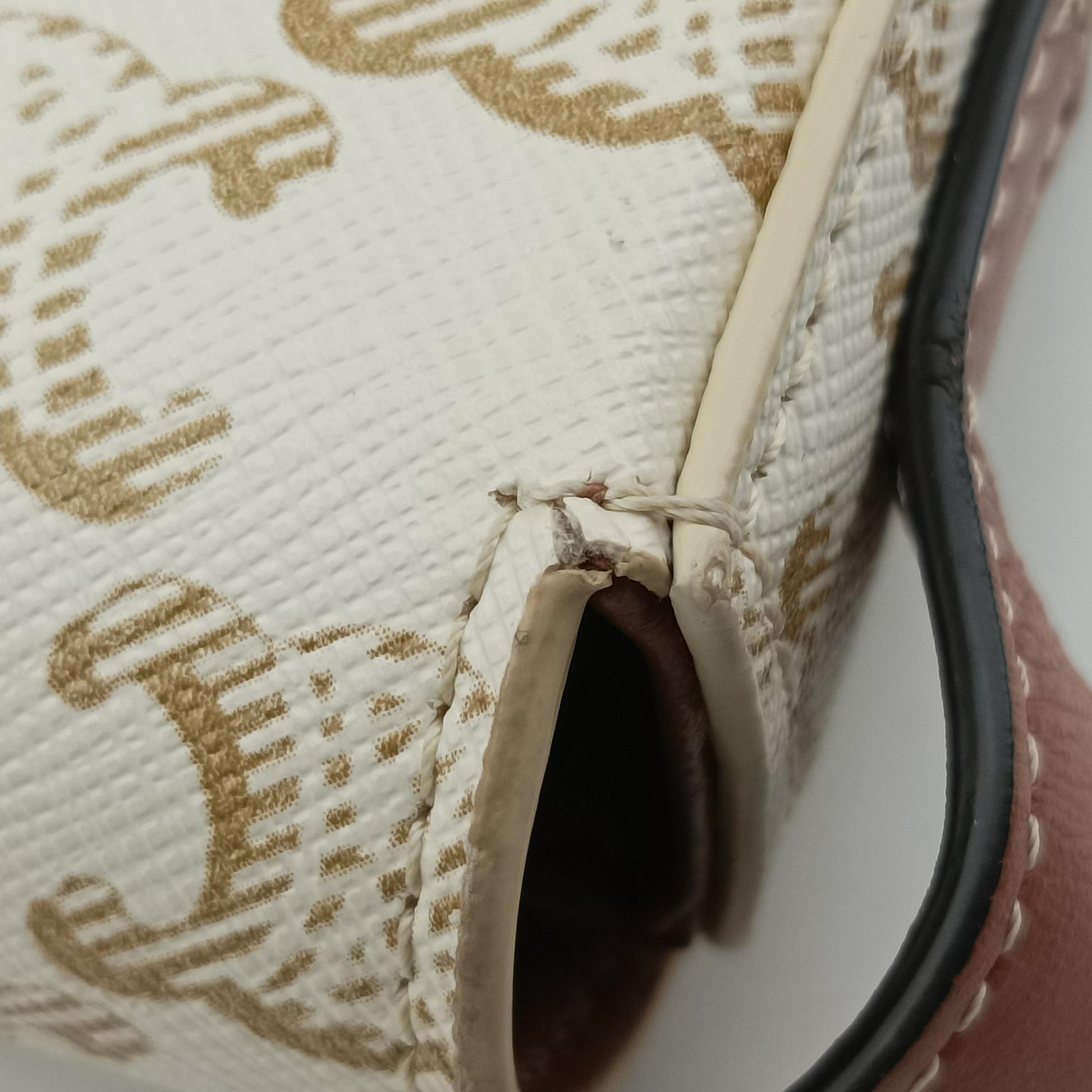 Teen Triomphe White PVC coated canvas  U-CU-0261ティーン トリオンフ ホワイト PVCコーティングキャンバス  U-CU-0261
