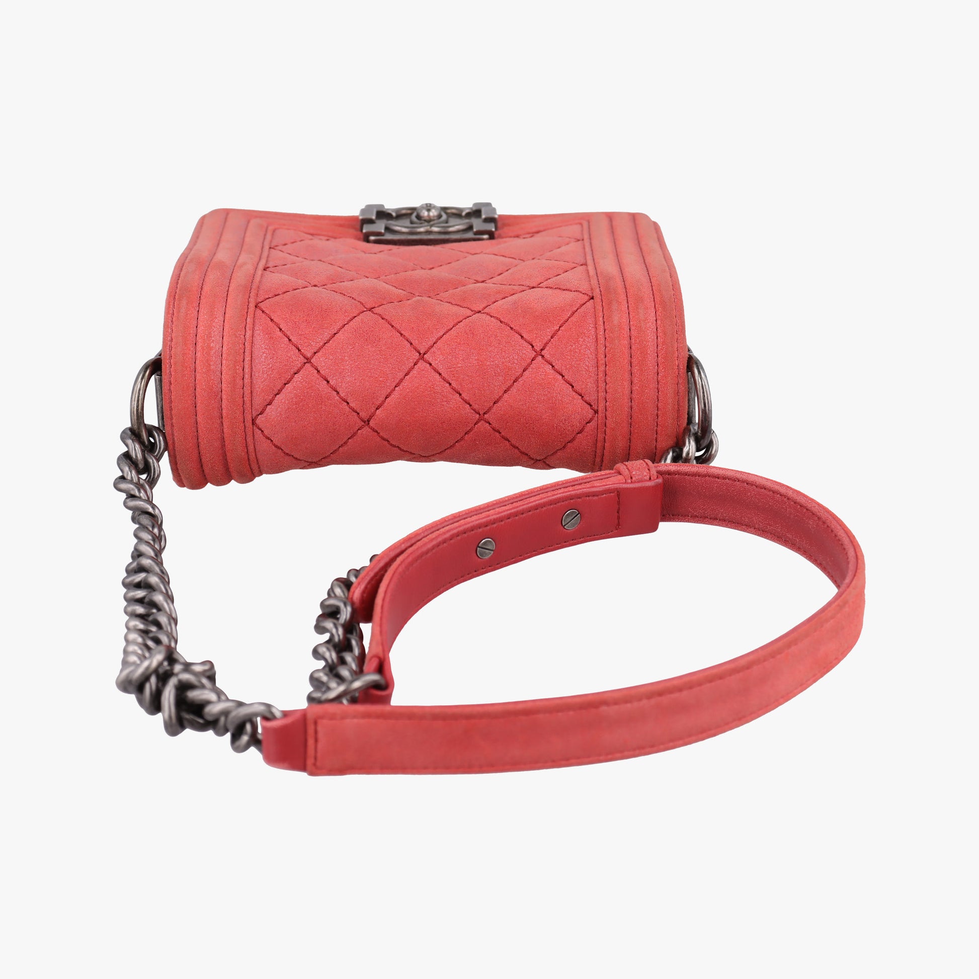 BOY CHANEL Red Leather A67952 18489535ボーイシャネル レッド レザー A67952 18489535