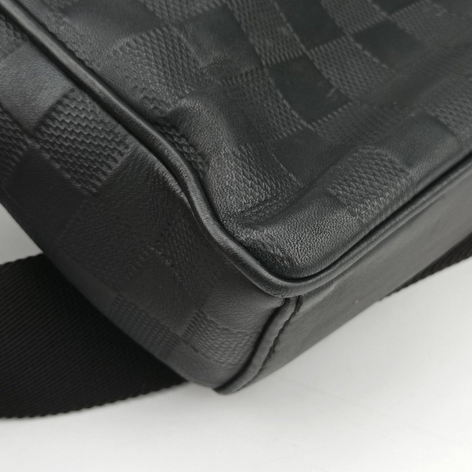 District PM Noir Damier Infini Leather N41033 CA1167ディストリクト PM ノワール ダミエアンフィニレザー N41033 CA1167