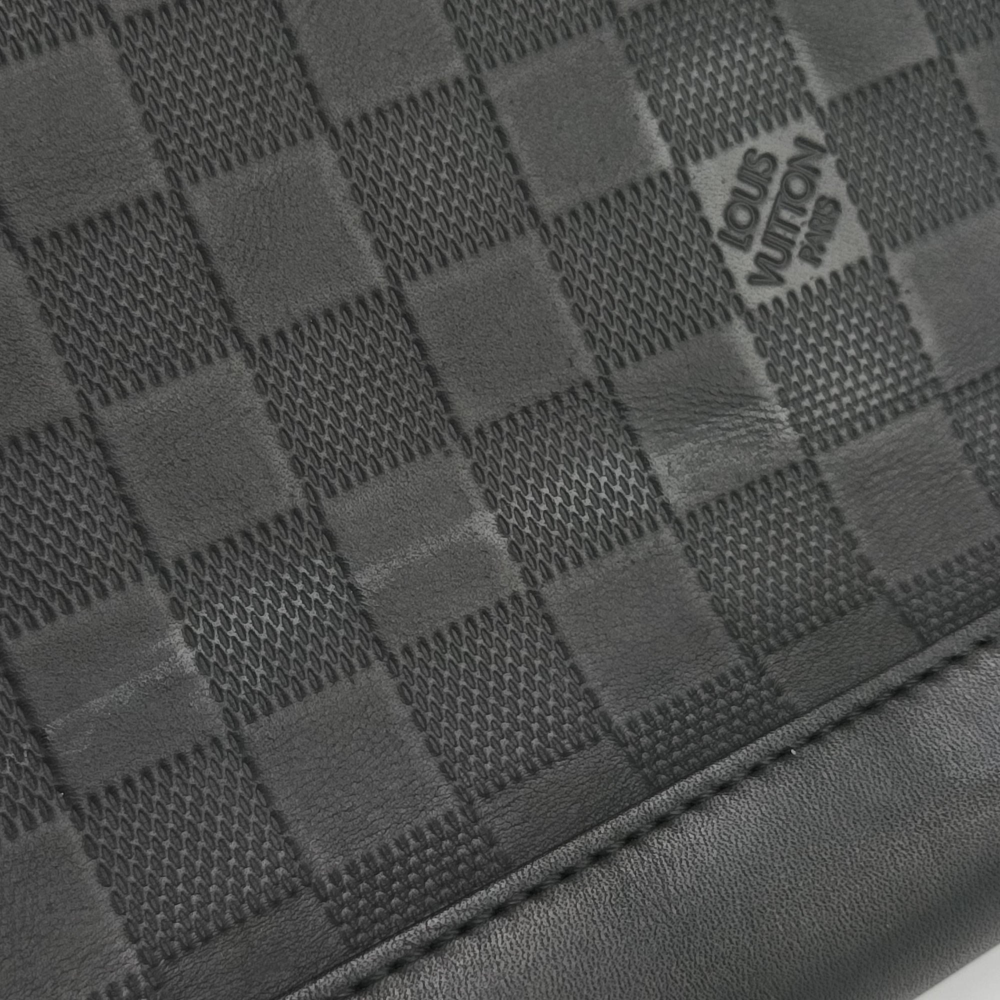 District PM Noir Damier Infini Leather N41033 CA1167ディストリクト PM ノワール ダミエアンフィニレザー N41033 CA1167