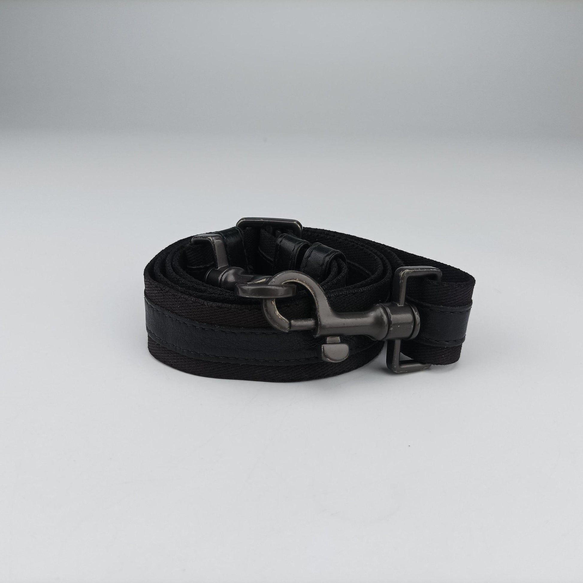 Intrecciato Black lambskin B02867597Wイントレチャート ブラック ラムスキン B02867597W