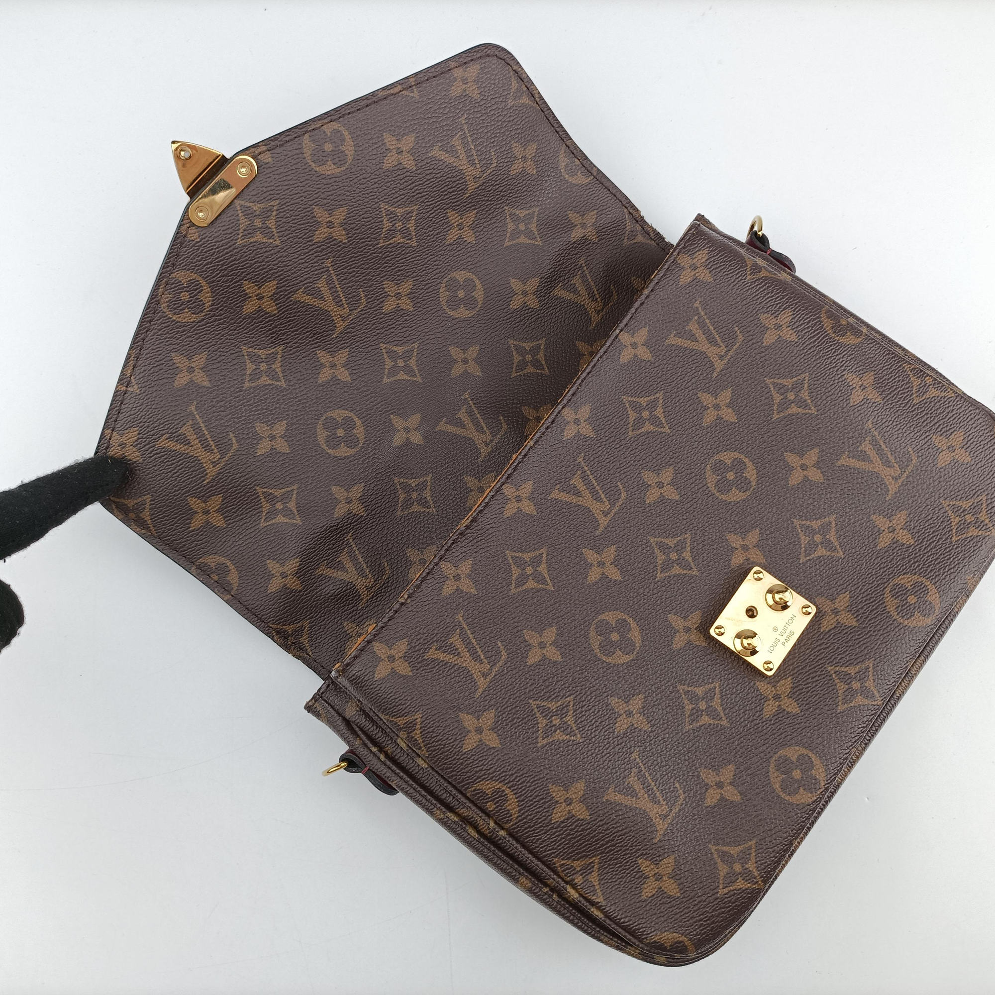 Pochette Metis MM Brown Monogram Canvas M44668 DU4109ポシェットメティス モノグラム/ブラウン モノグラム キャンバス M44668 DU4109