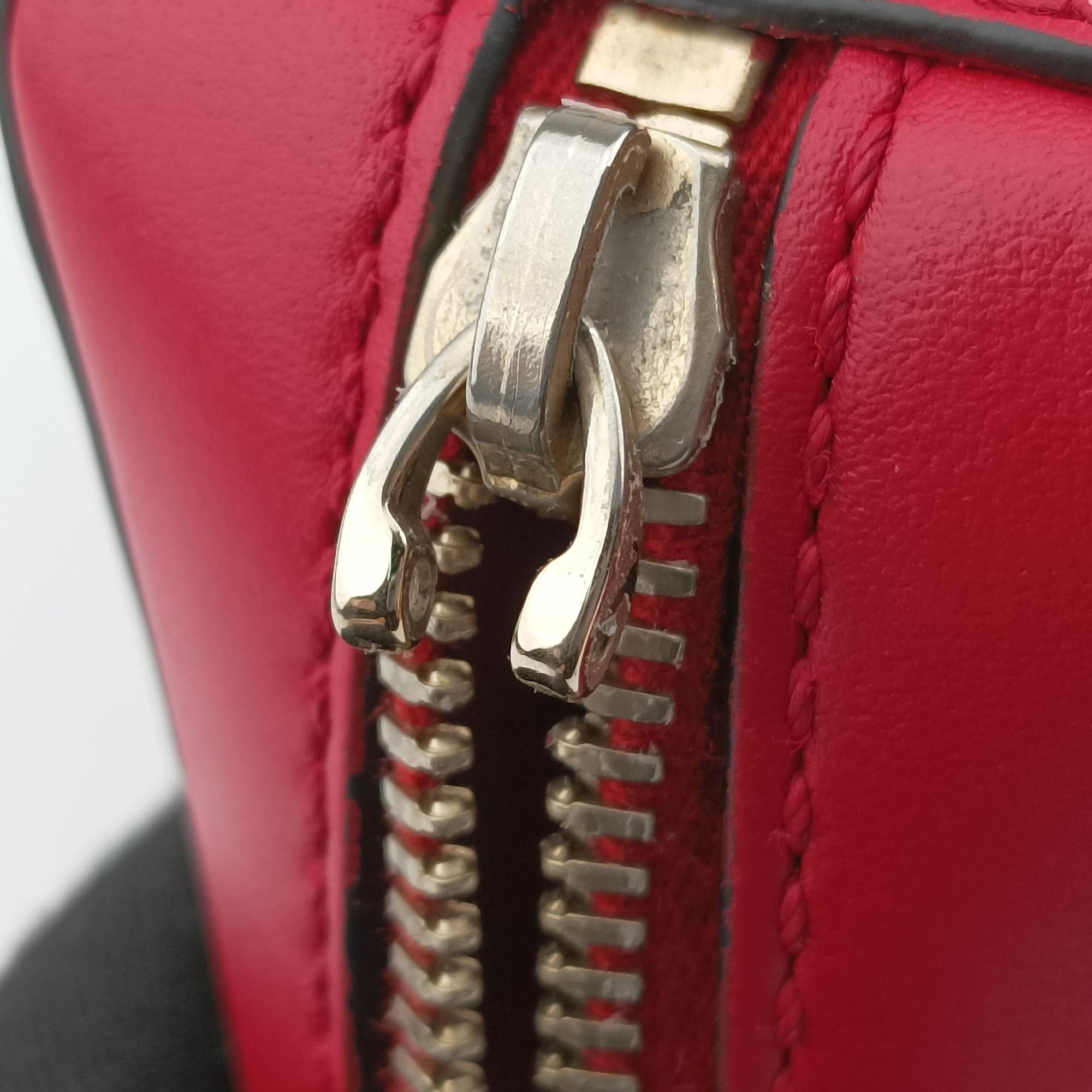 Rockstud Red Leather Lot number unknownロックスタッズ レッド レザー 製番不明