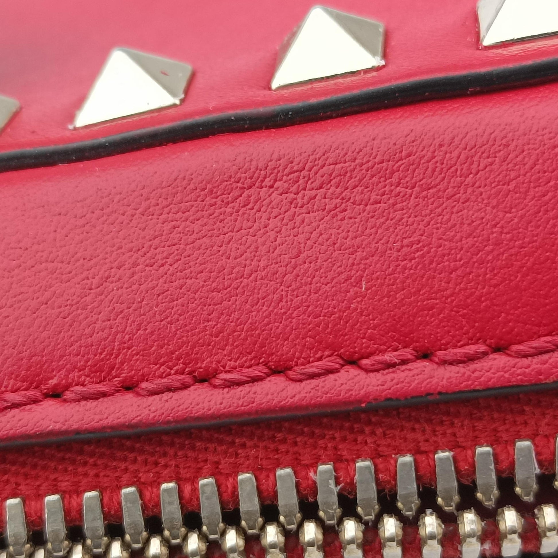 Rockstud Red Leather Lot number unknownロックスタッズ レッド レザー 製番不明