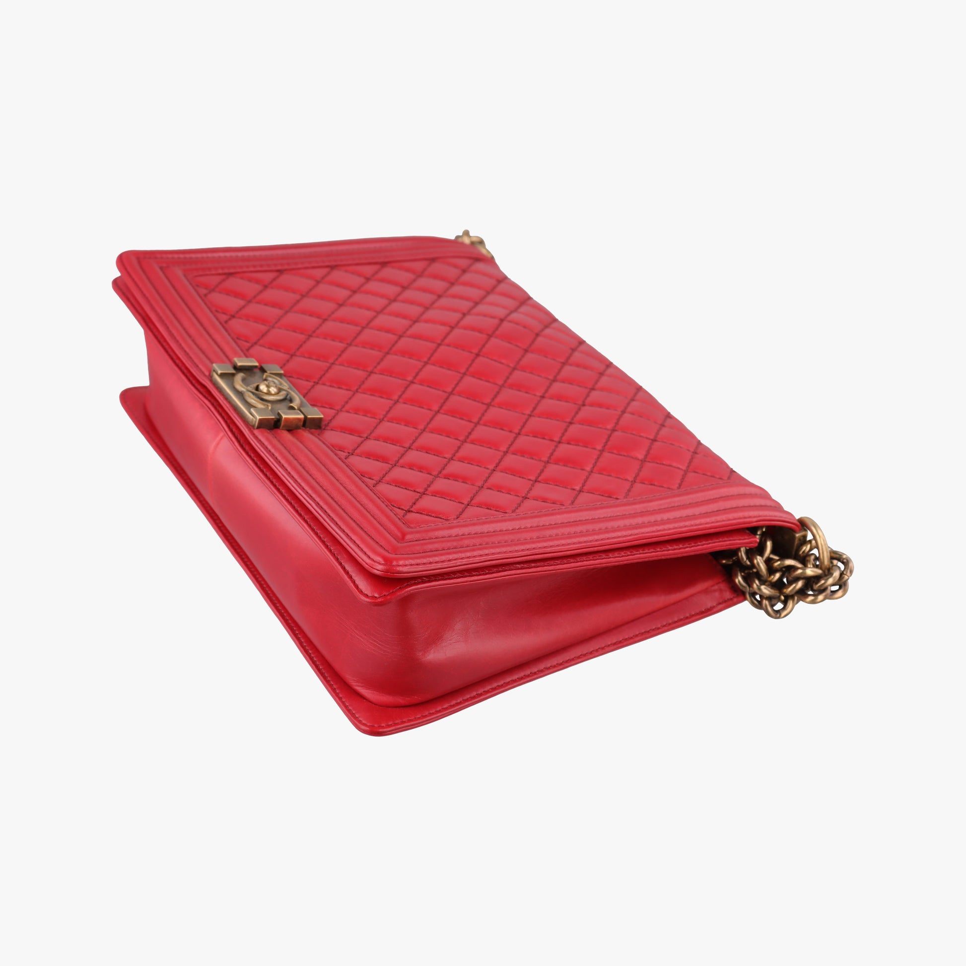 BOY CHANEL Red lambskin A67087 17786320ボーイシャネル レッド ラムスキン A67087 17786320