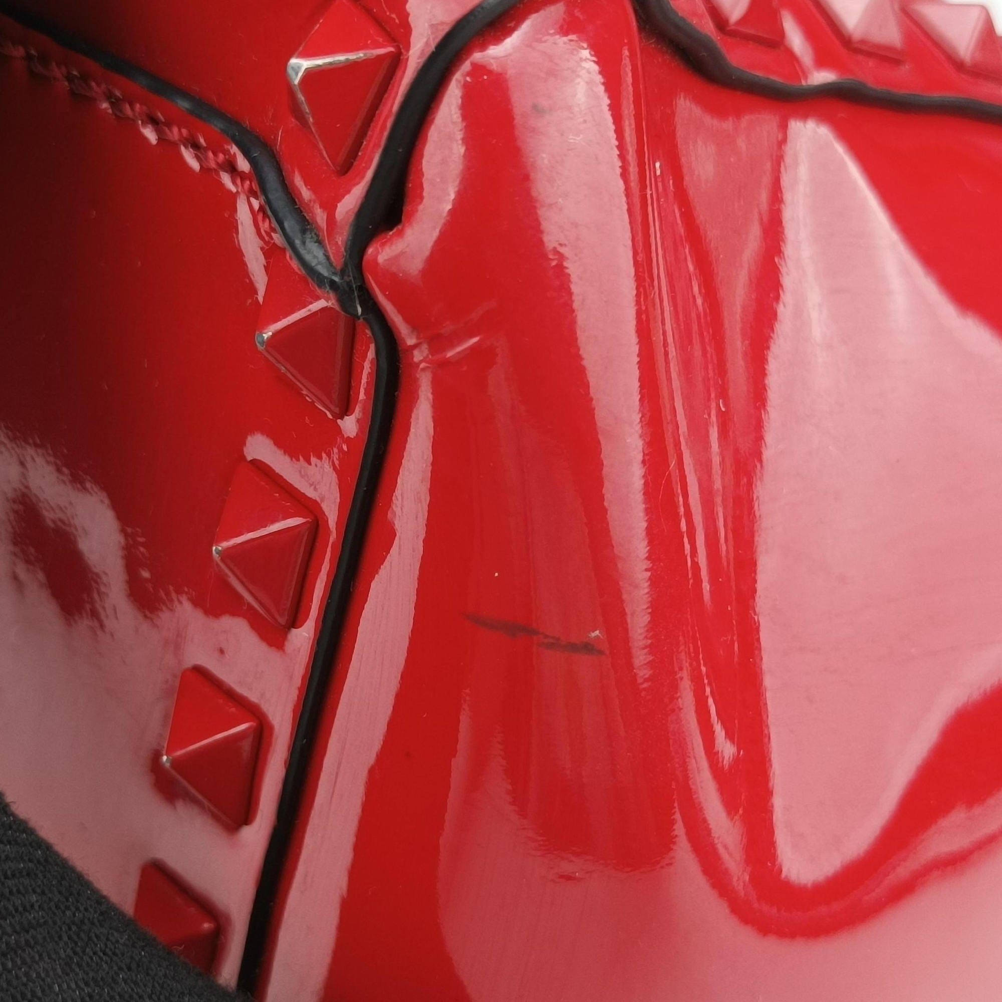 Rockstud Red Patent Leather Lot number unknownロックスタッズ レッド パテント 製番不明