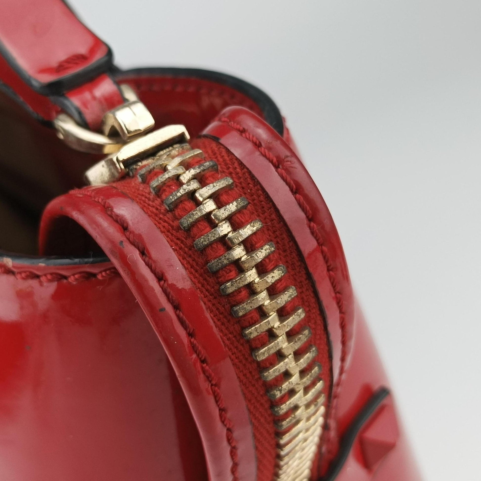 Rockstud Red Patent Leather Lot number unknownロックスタッズ レッド パテント 製番不明