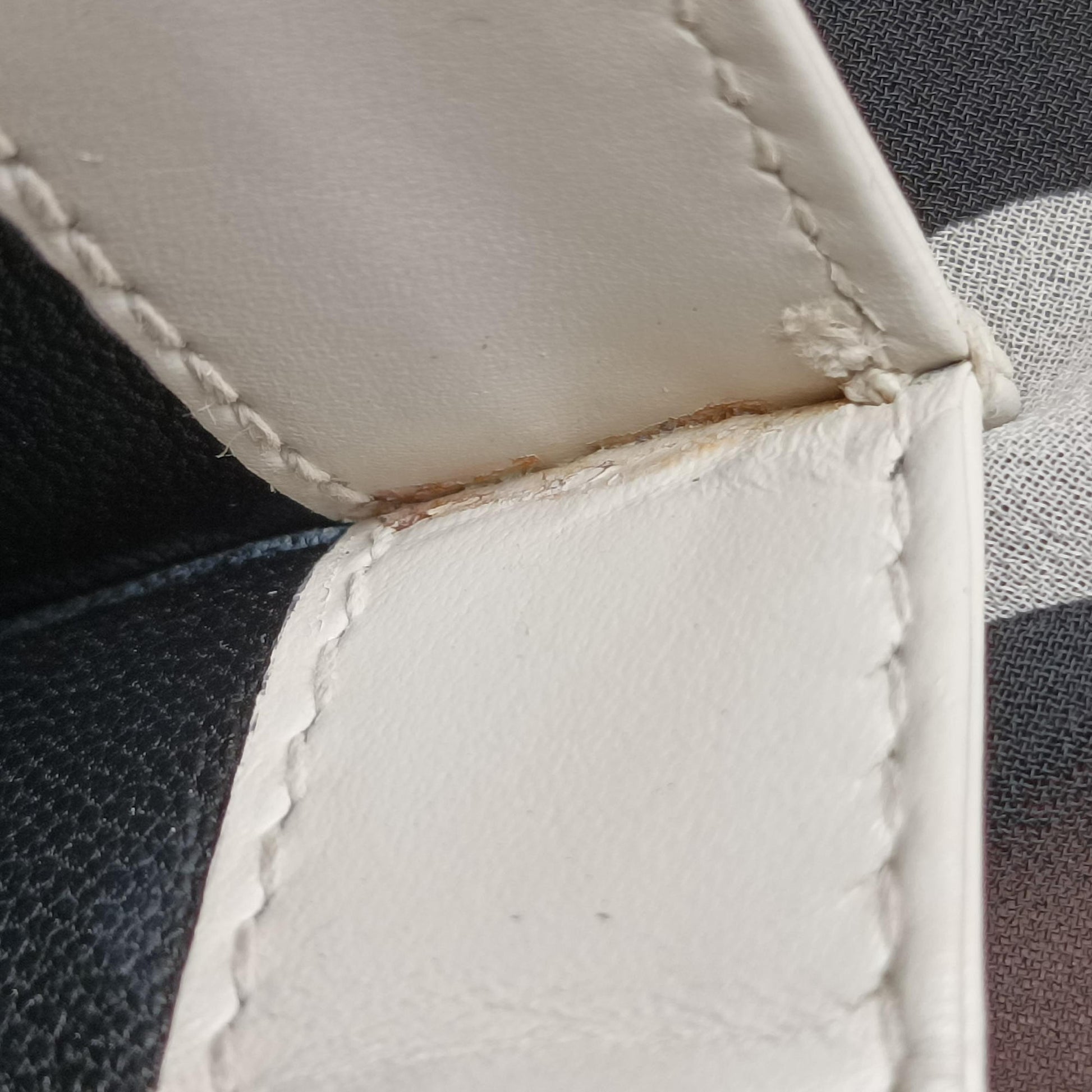 SERPENTI FOREVER White Leather LA.N16.283155セルペンティ フォーエバー ホワイト レザー LA.N16.283155