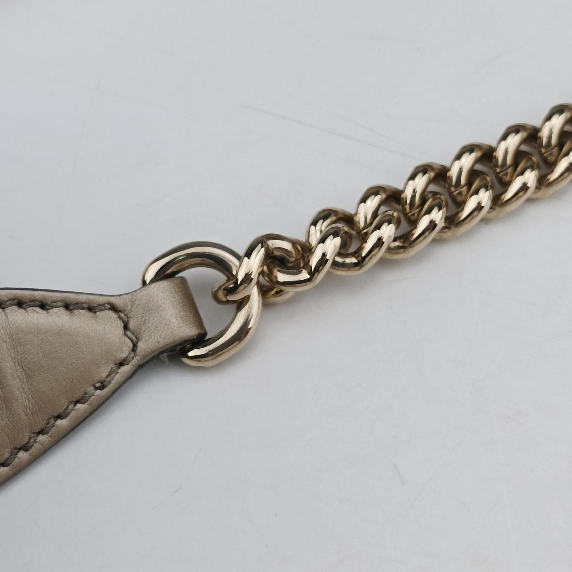 Emily Golden Leather 295402 F012749506エミリー ゴールド レザー 295402 F012749506