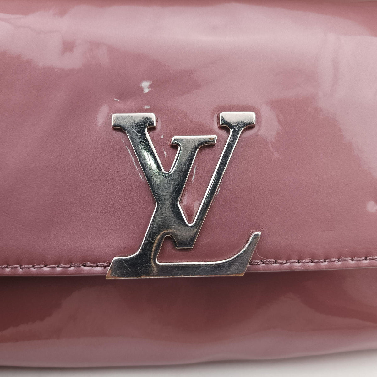 Pochette Louise PM Rose Indien Vernis M64550 FL2157ポシェット ルイーズ  PM ローズアンディアン ヴェルニ M64550 FL2157
