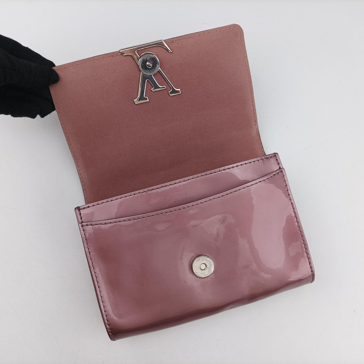 Pochette Louise PM Rose Indien Vernis M64550 FL2157ポシェット ルイーズ  PM ローズアンディアン ヴェルニ M64550 FL2157