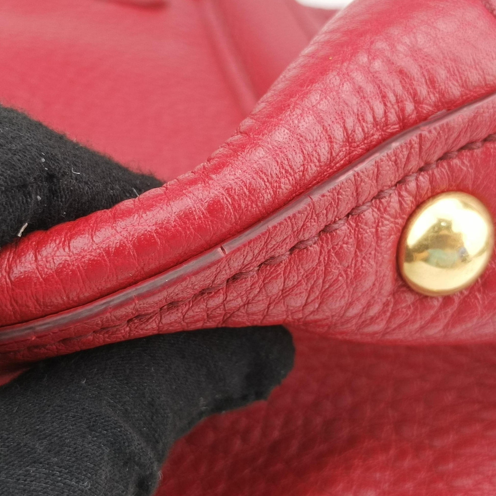 Vitello Caribu Front Zip Pocket Tote Red Leather RN0908 25ヴィテッロ カリブー フロントジップ ポケット トート レッド レザー RN0908 25