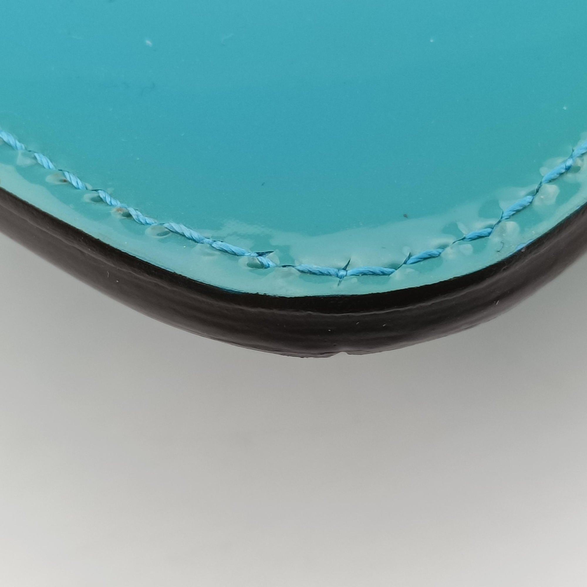 Bright Bit Blue Patent Leather 317633 H01386584ブライトビット ブルー パテント 317633 H01386584