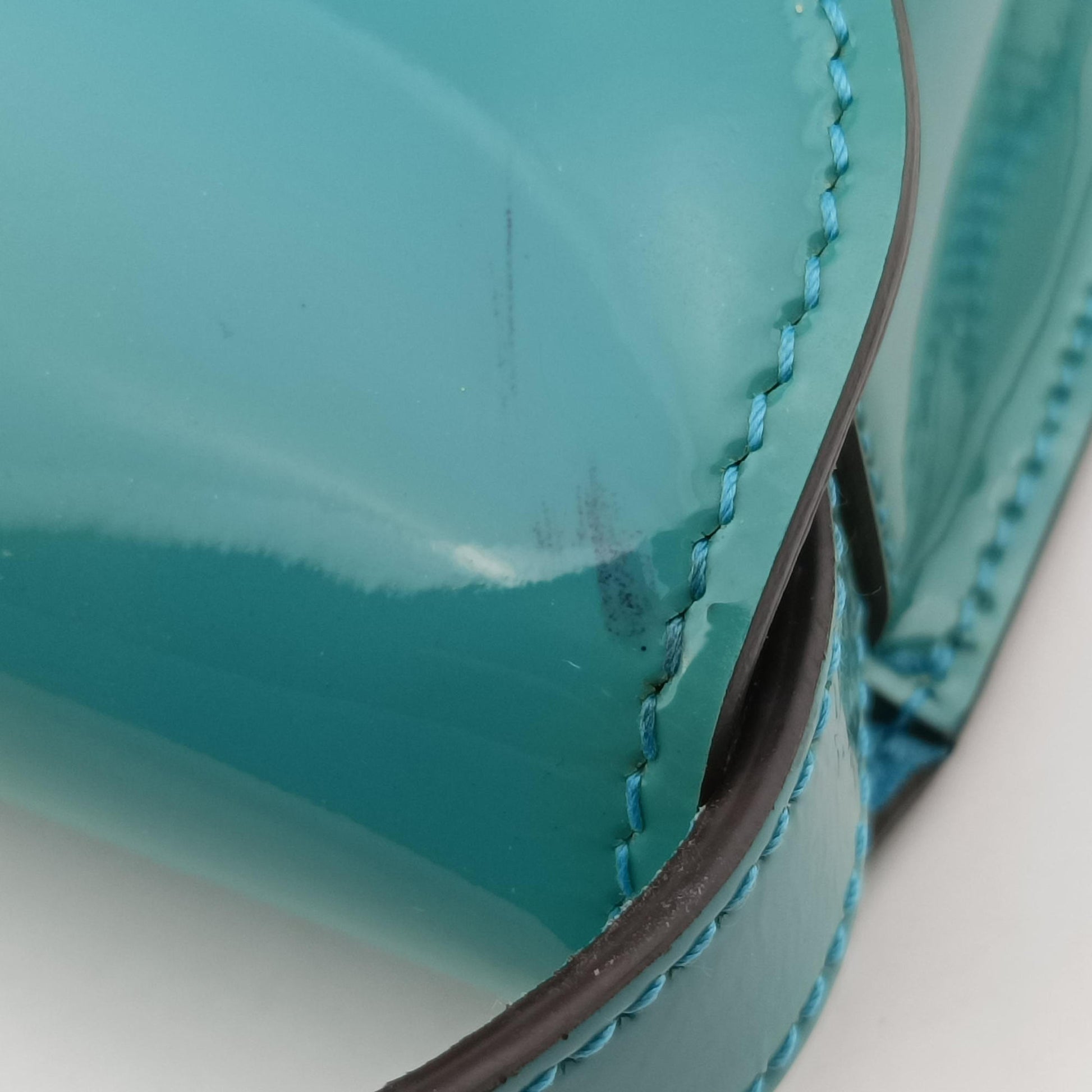 Bright Bit Blue Patent Leather 317633 H01386584ブライトビット ブルー パテント 317633 H01386584