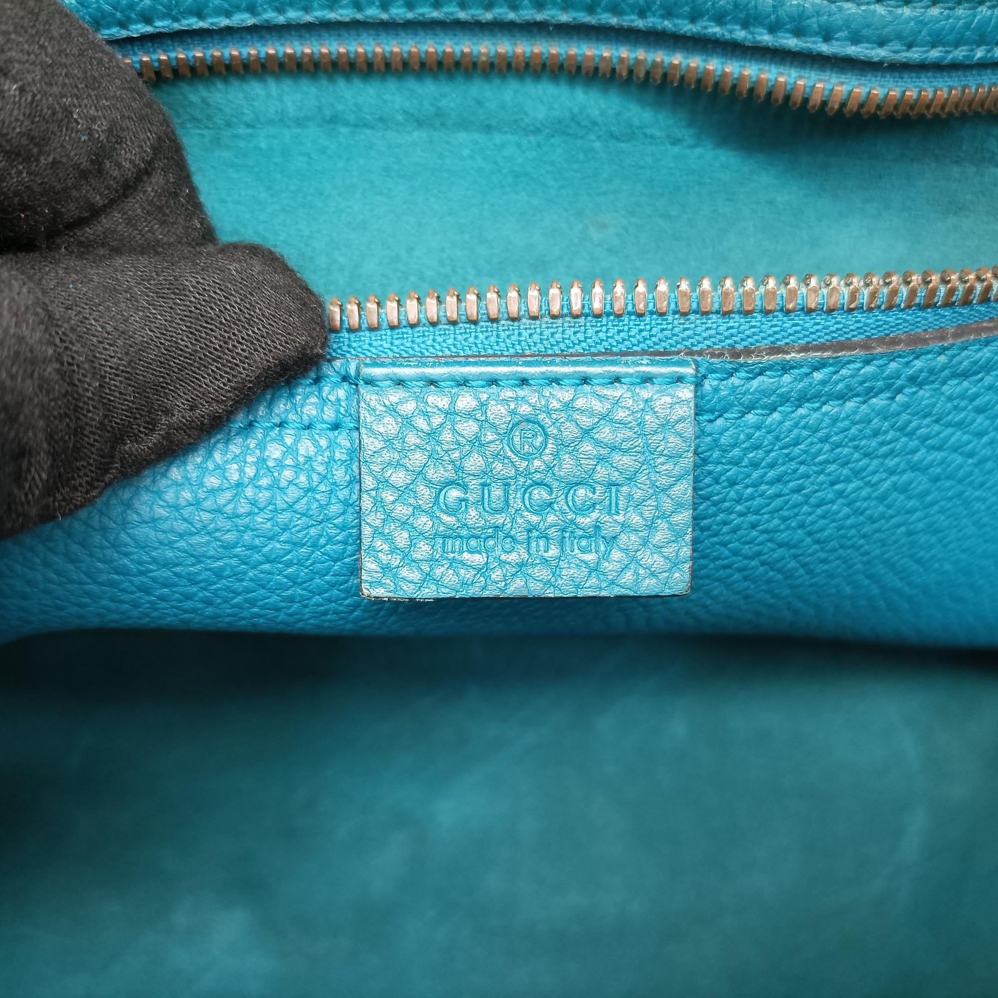 Vintage Gucci Bright Bit Blue Leather 353117 shoulderbag | stylenewstar