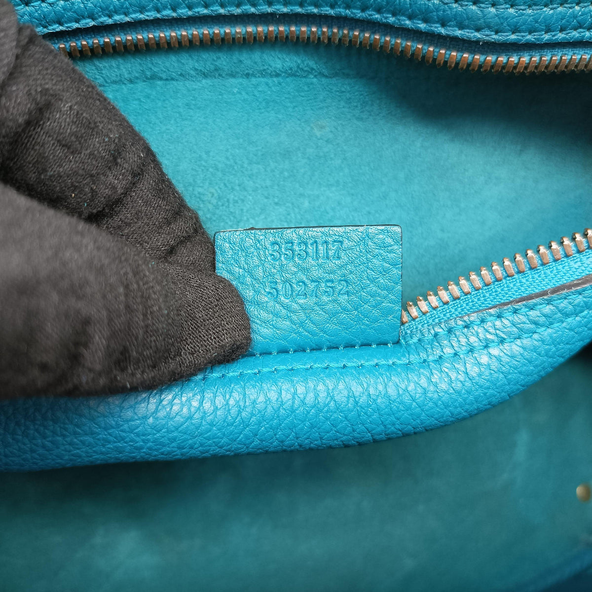 Vintage Gucci Bright Bit Blue Leather 353117 shoulderbag | stylenewstar
