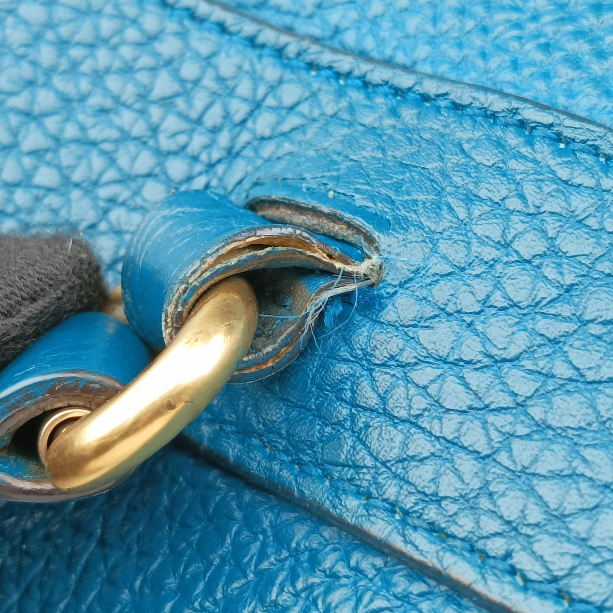 Vintage Gucci Bright Bit Blue Leather 353117 shoulderbag | stylenewstar
