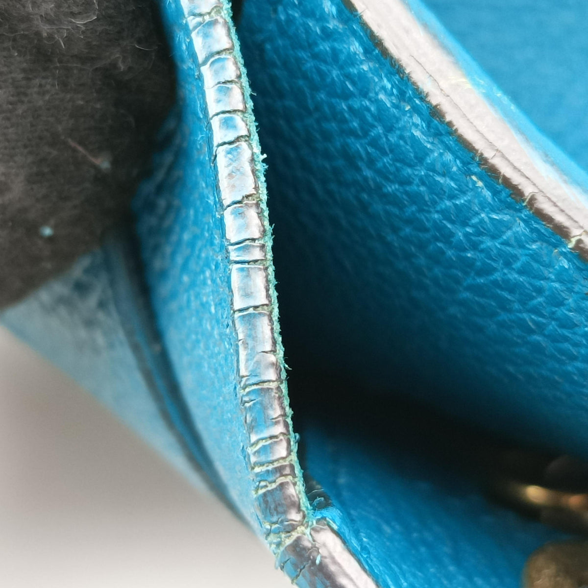 Vintage Gucci Bright Bit Blue Leather 353117 shoulderbag | stylenewstar