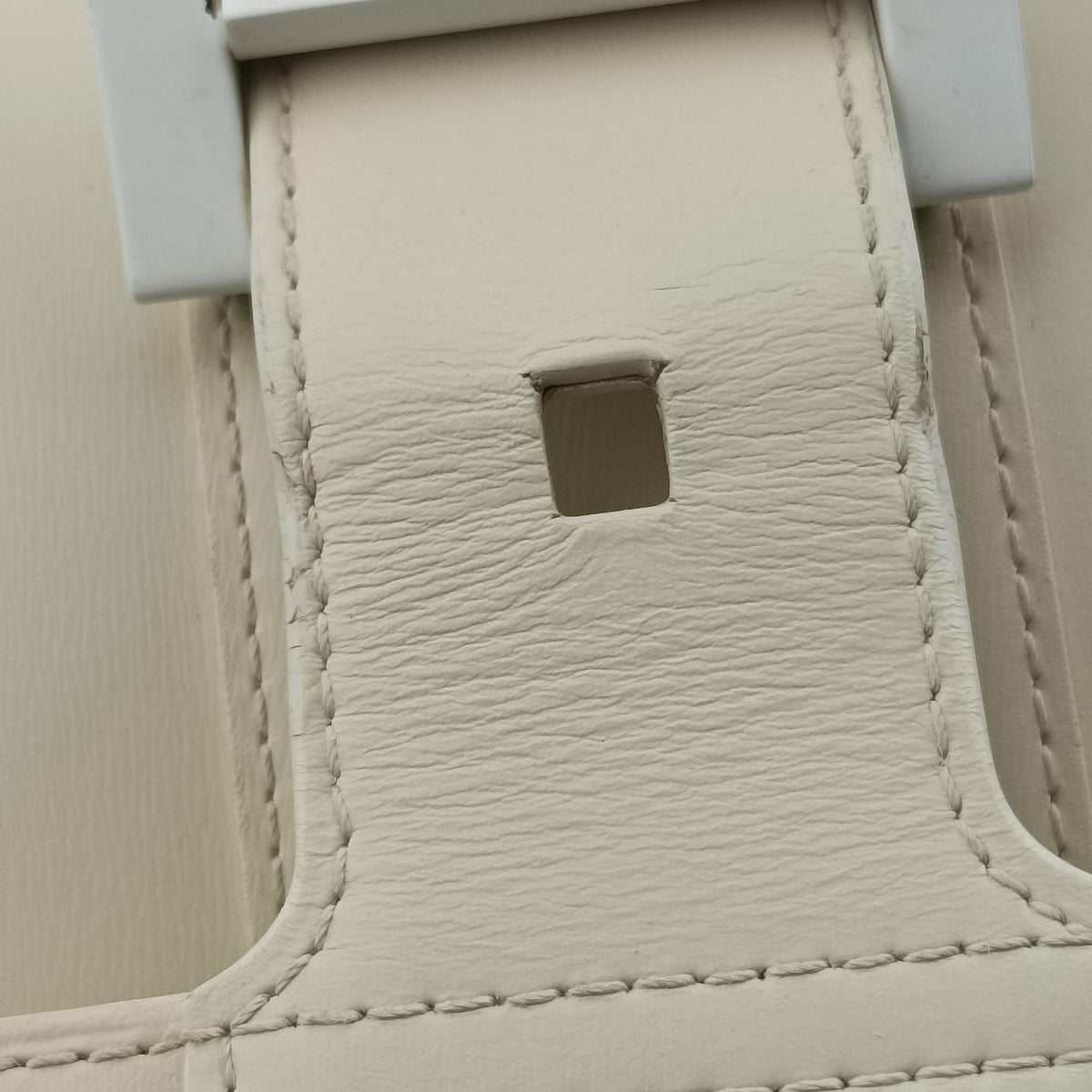 Pre-owned Delvaux Brillon MM White Leather  shoulderbag | stylenewstar