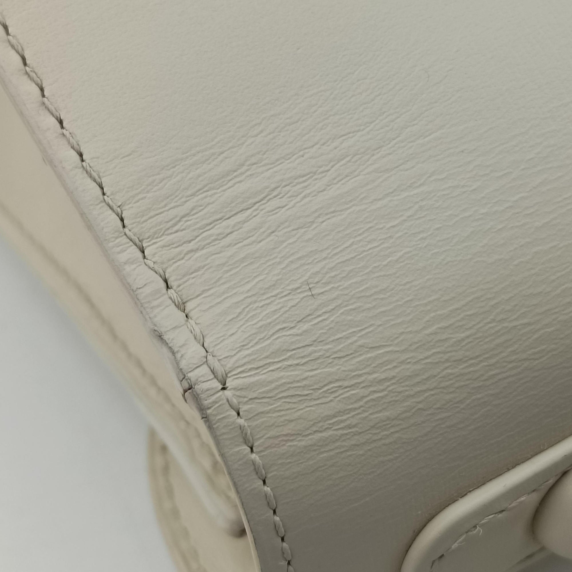 Pre-owned Delvaux Brillon MM White Leather  shoulderbag | stylenewstar