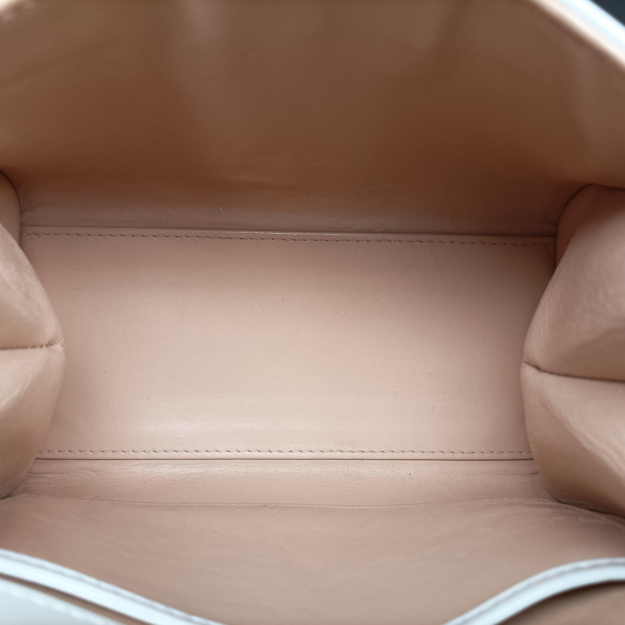 Pre-owned Delvaux Brillon MM White Leather  shoulderbag | stylenewstar