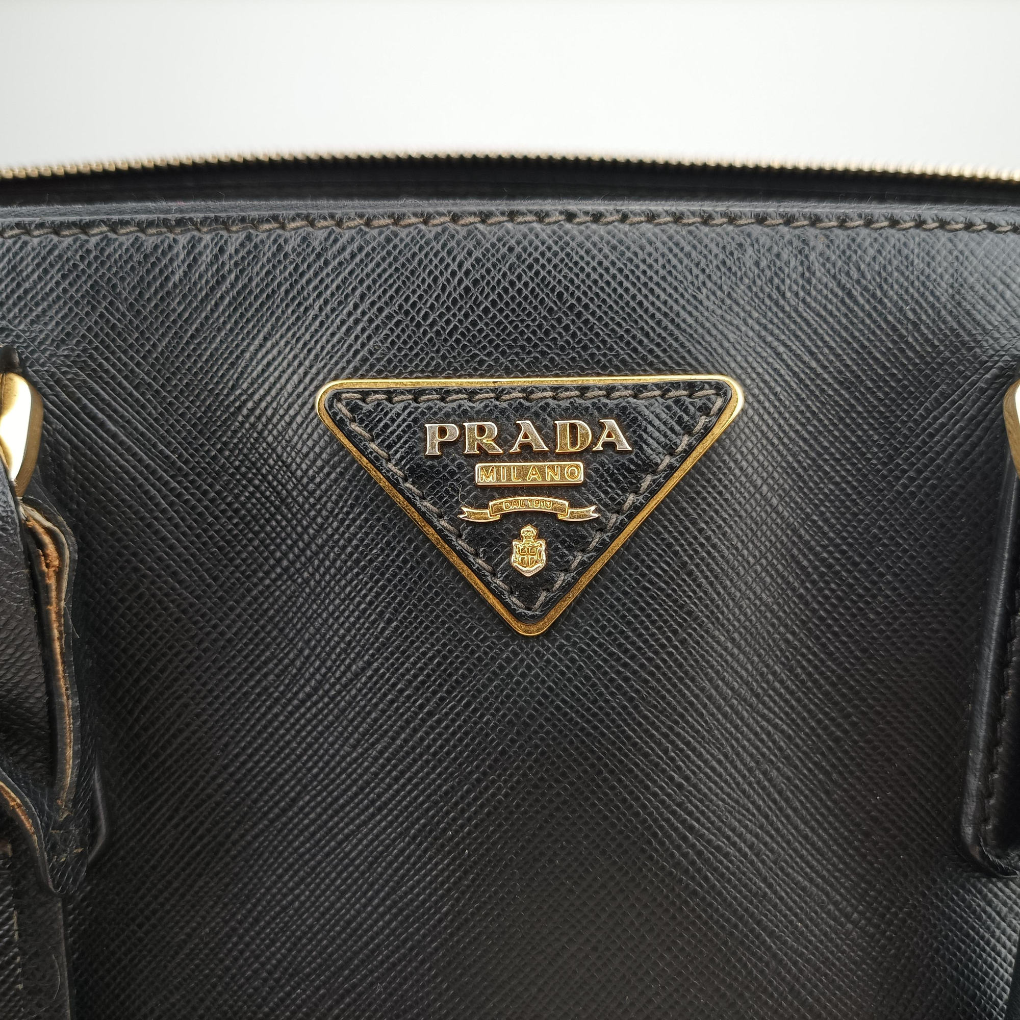 Galleria Black SAFFIANO Leather BN2274 117ガレリア ブラック サフィアーノレザー BN2274 117