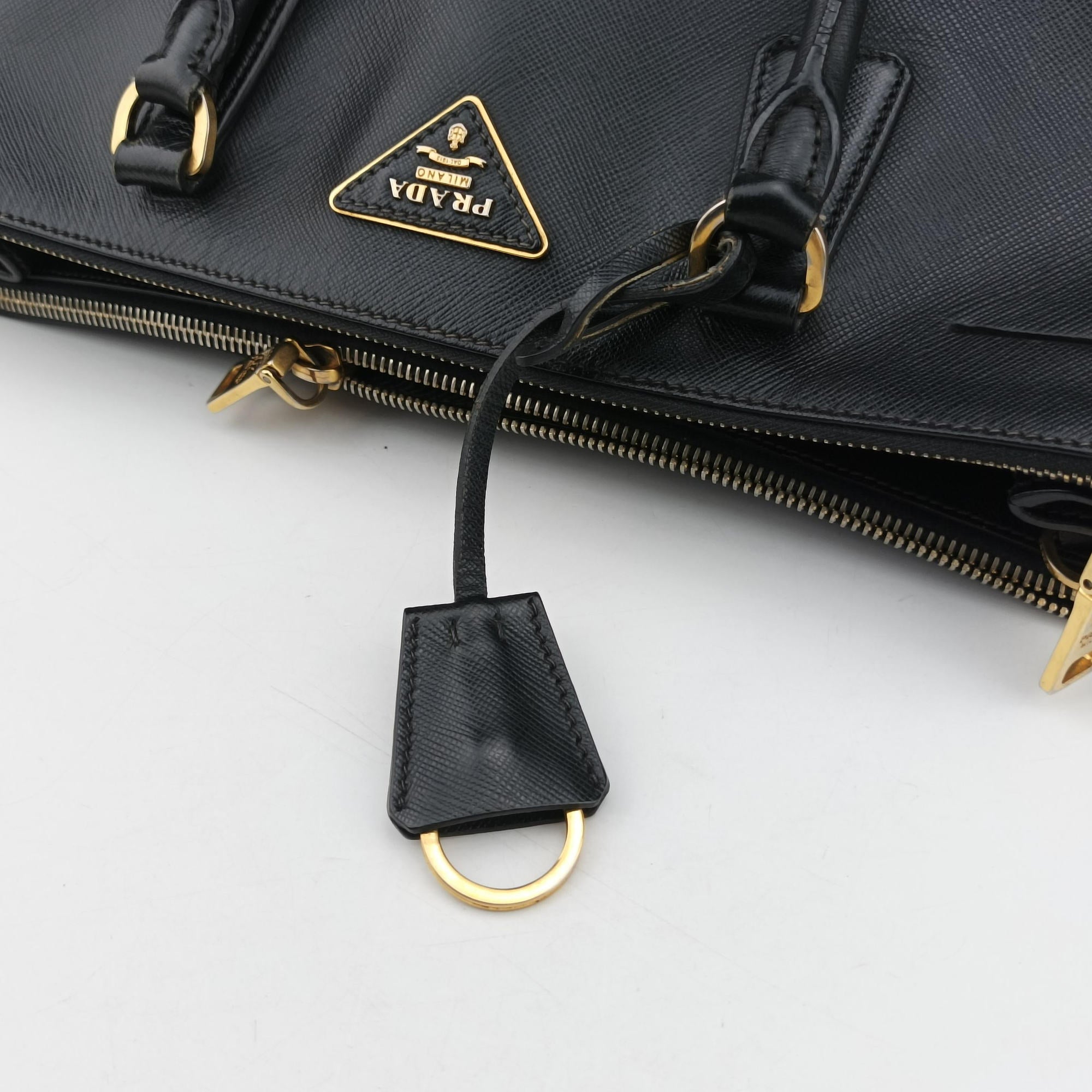 Galleria Black SAFFIANO Leather BN2274 117ガレリア ブラック サフィアーノレザー BN2274 117