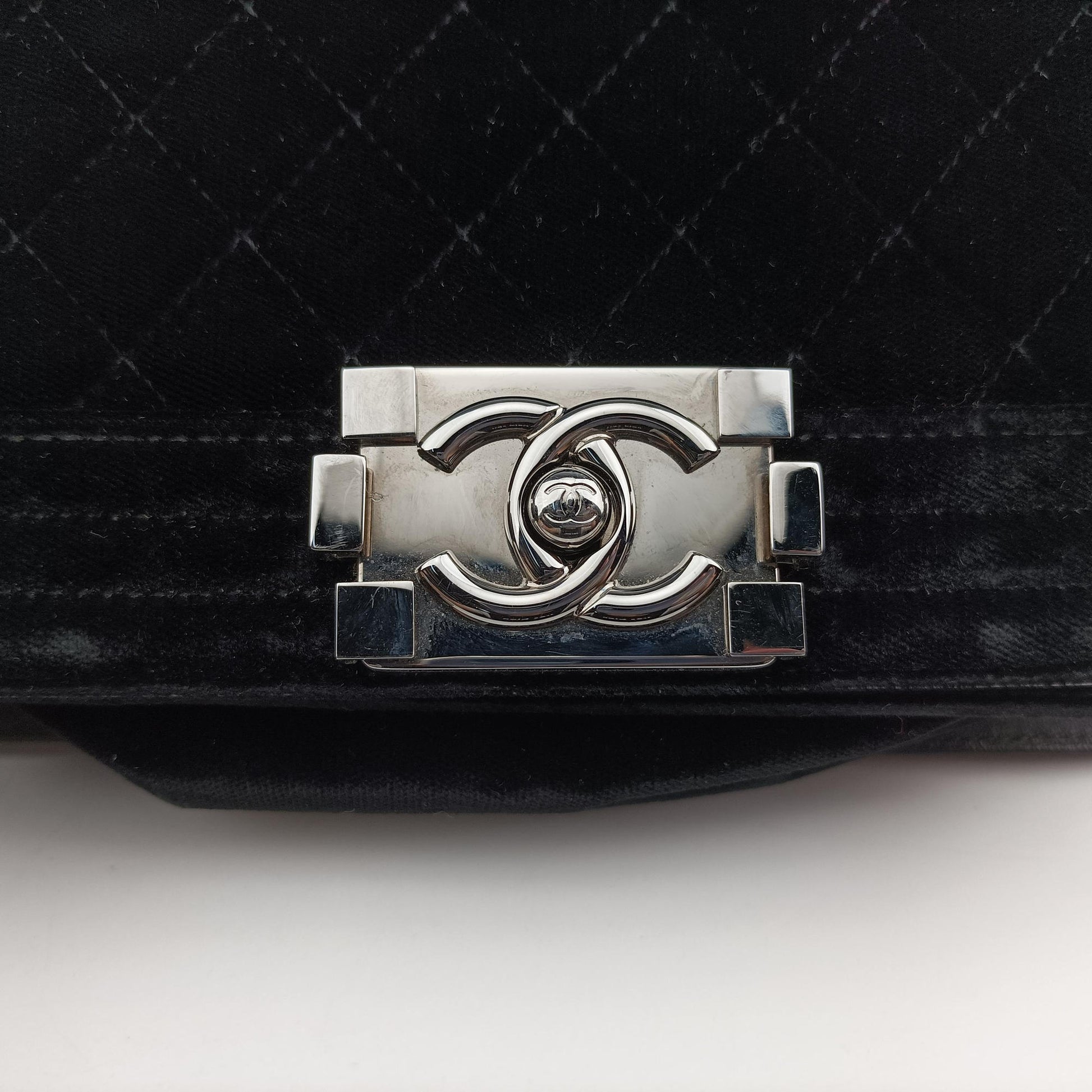 BOY CHANEL Black velour A67085 21399142ボーイシャネル ブラック ベロア A67085 21399142