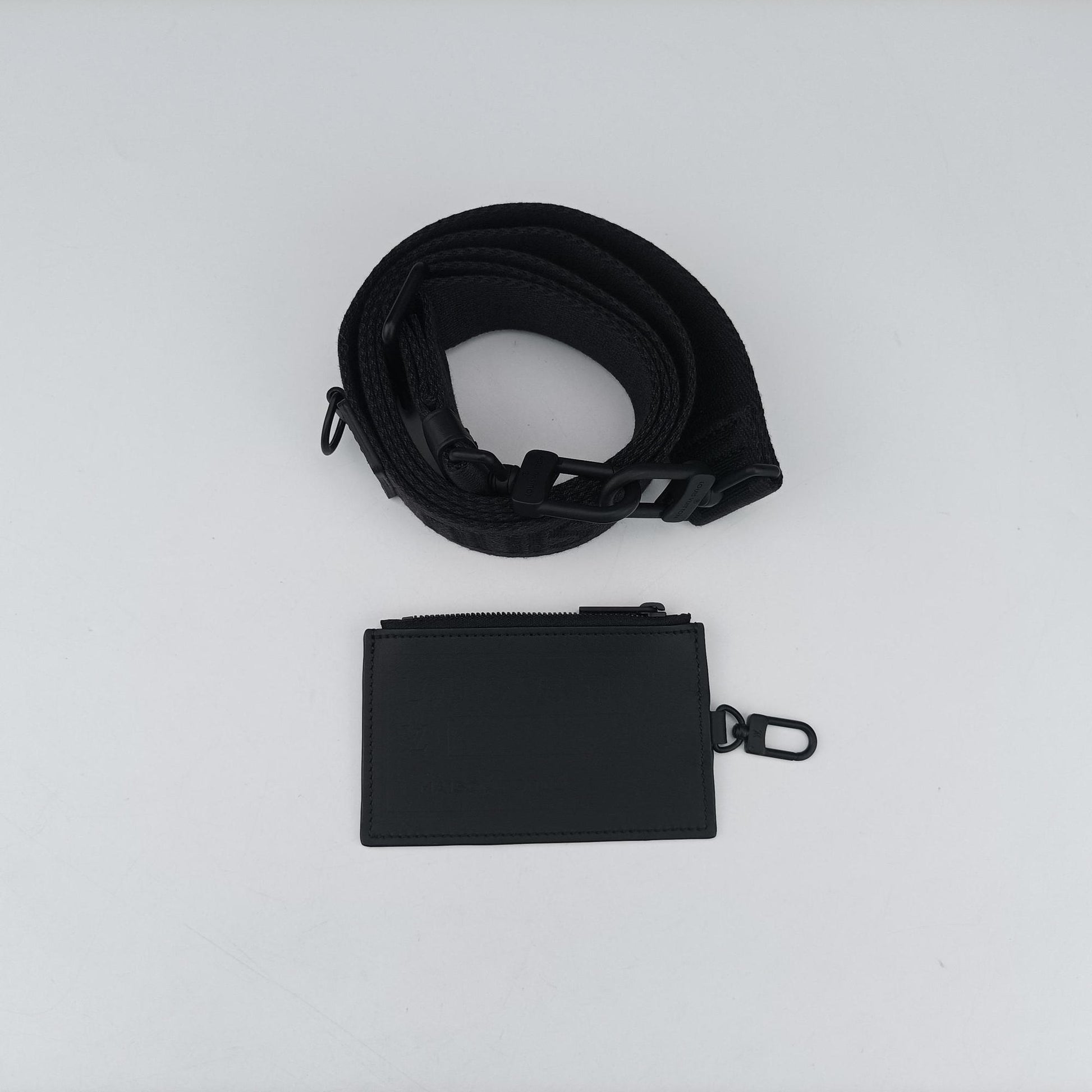 Messenger Voyage Noir Aerogram M59329 IC Chipメッセンジャー ヴォワヤージュ ノワール アエログラム M59329 ICチップ