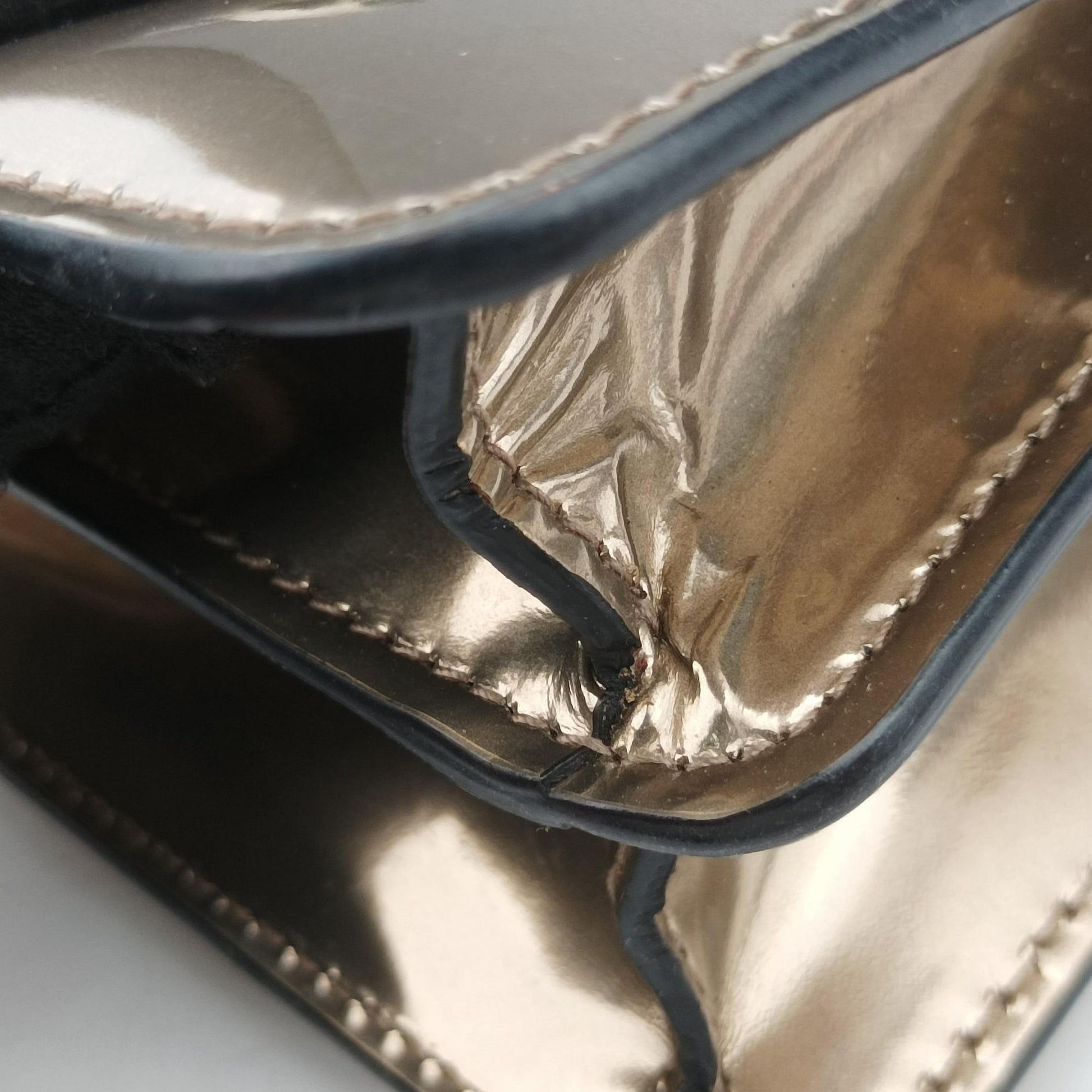 SERPENTI FOREVER Golden Enamel AC.B17.39794セルペンティ フォーエバー ゴールド エナメル AC.B17.39794