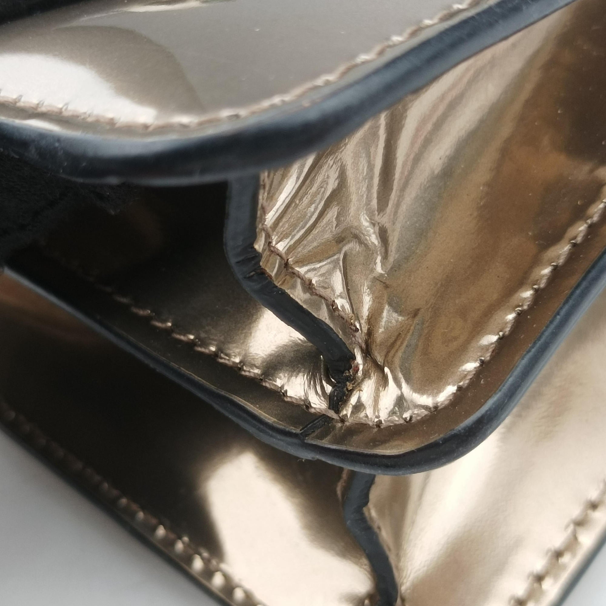 SERPENTI FOREVER Golden Enamel AC.B17.39794セルペンティ フォーエバー ゴールド エナメル AC.B17.39794