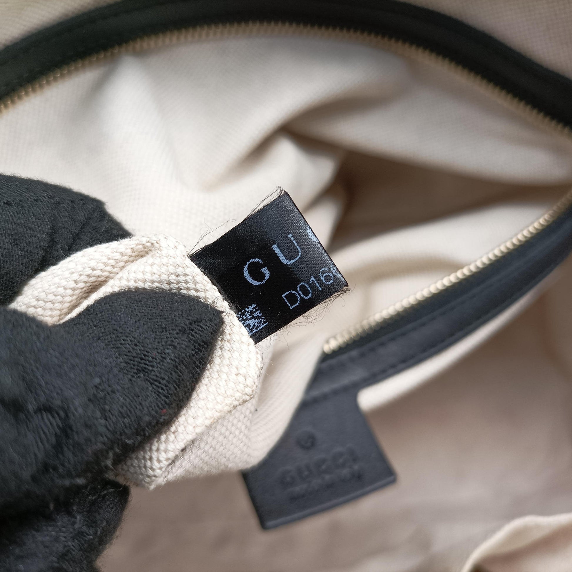 Microguccissima Black Patent 309614 D016612174マイクログッチシマ ブラック パテント 309614 D016612174