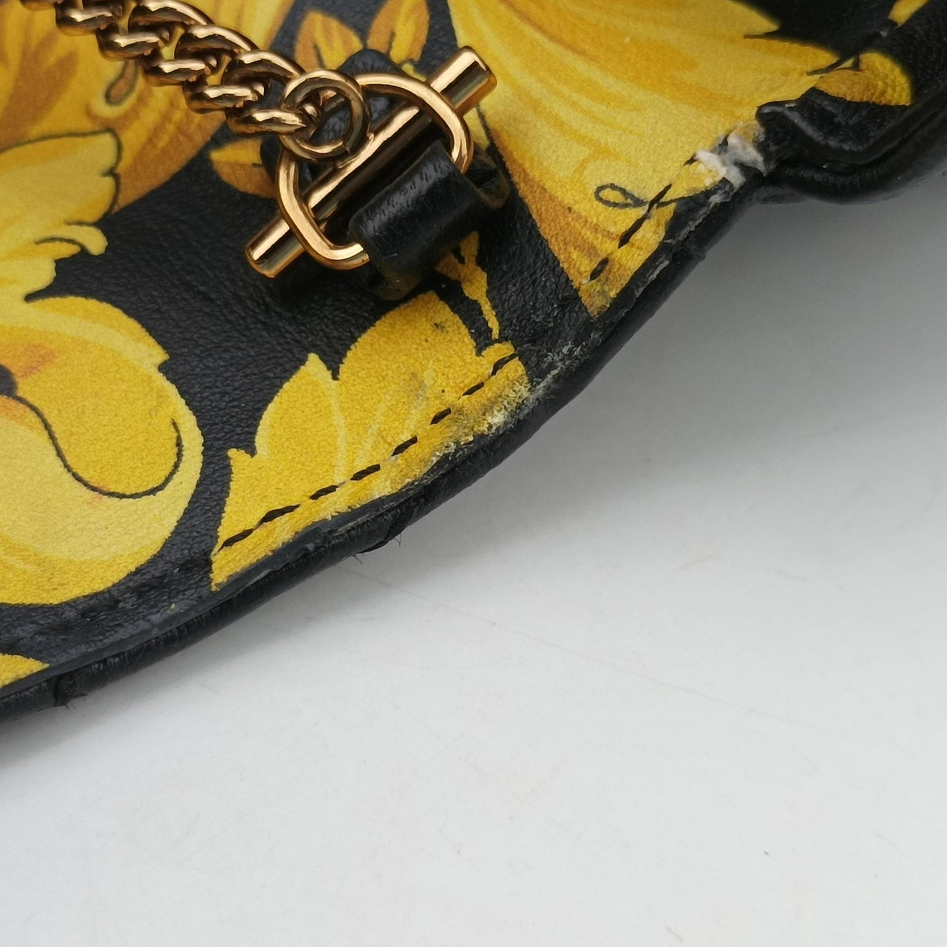 Virtus Black Leather ヴィルトゥス ブラック レザー 