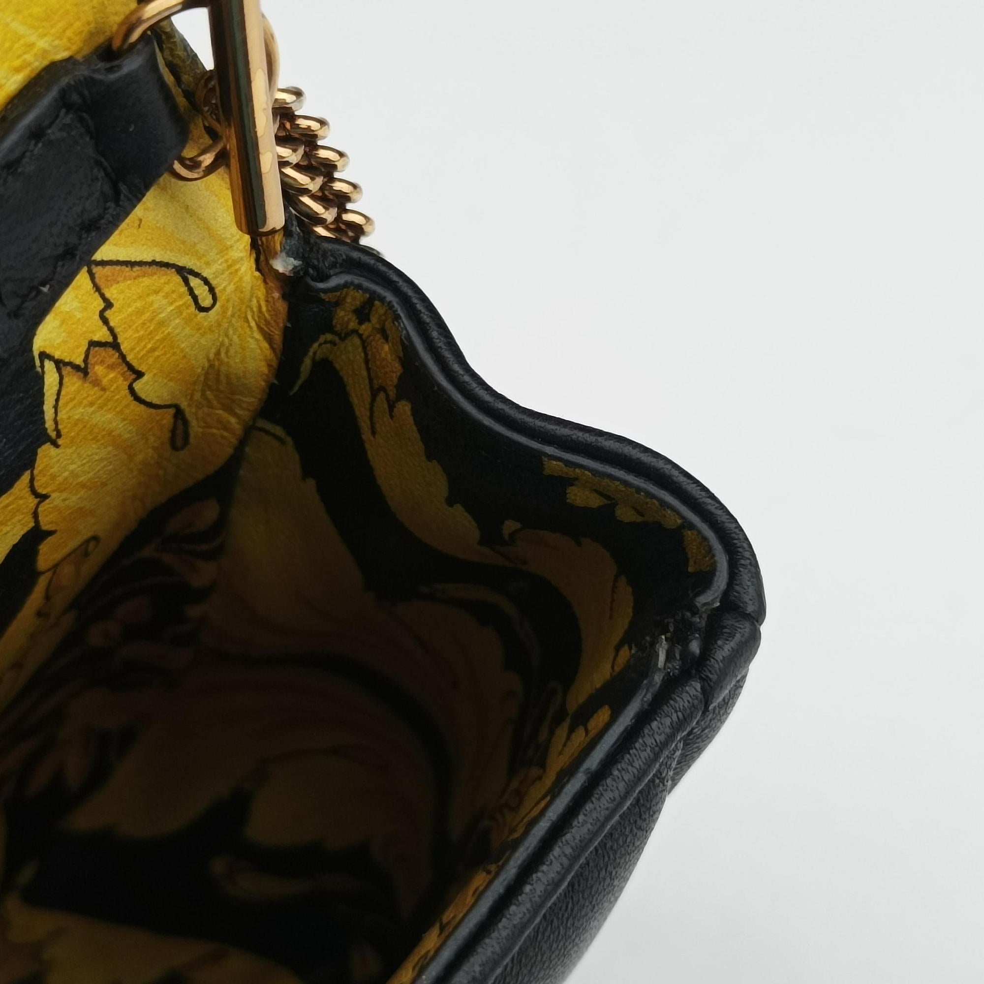 Virtus Black Leather ヴィルトゥス ブラック レザー 