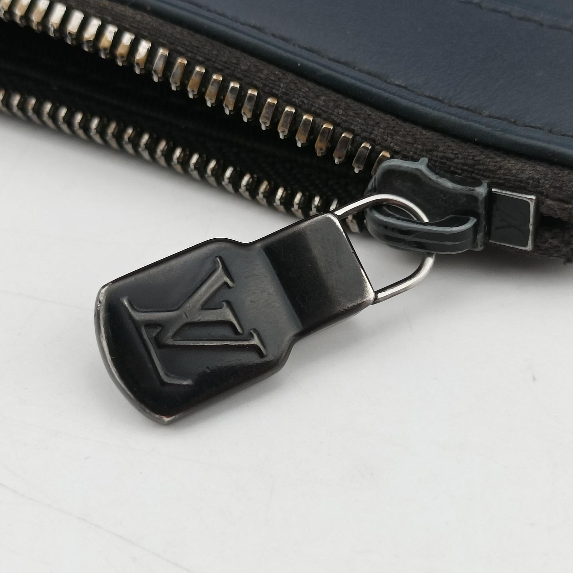 Discovery Pochette Gray Blue × Sky Blue Monogram Shadow M80425 UB1201ディスカバリー ポシェット グレーブルー × スカイブルー モノグラム シャドウ M80425 UB1201