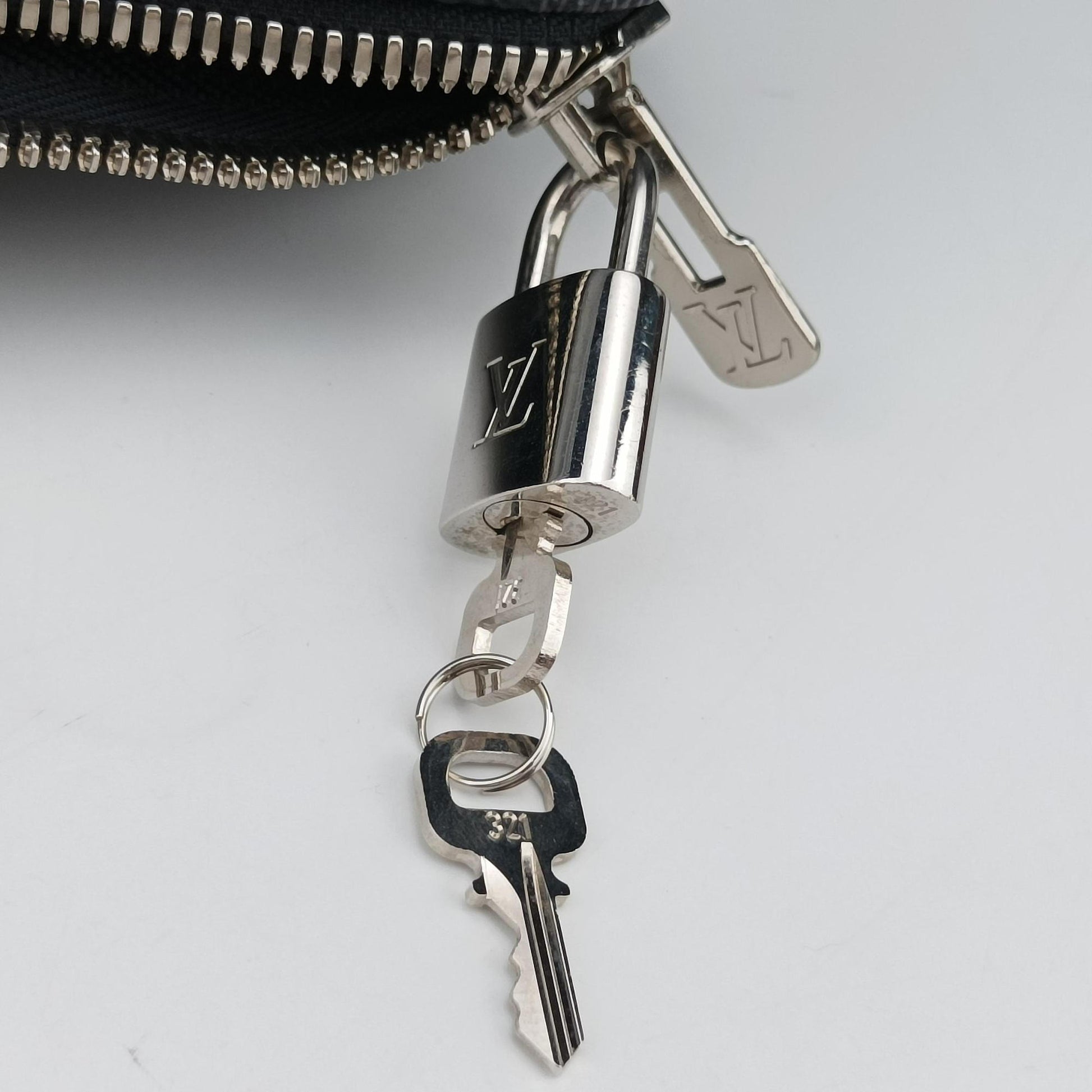 Keepall Bandouliere 45 Noir Damier Graphite N41418 MB4088キーポルバンドリエール45 ノワール ダミエグラフィット N41418 MB4088