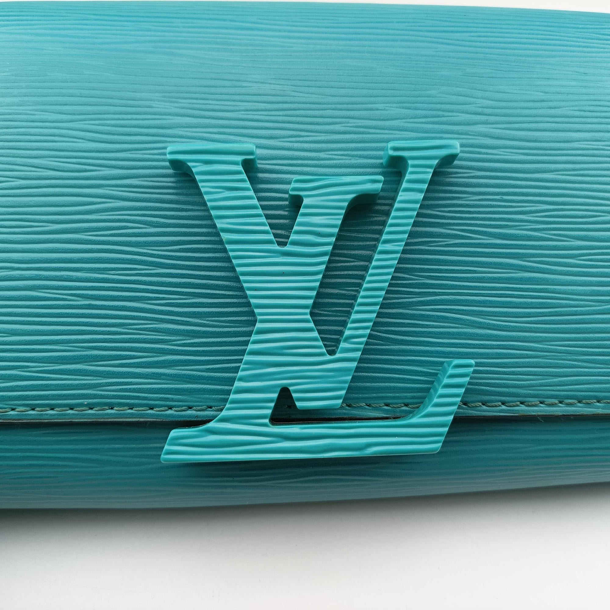Pochette Louise PM Blue EPI M50285 SR1195ポシェット ルイーズPM ブルー レザー M50285 SR1195