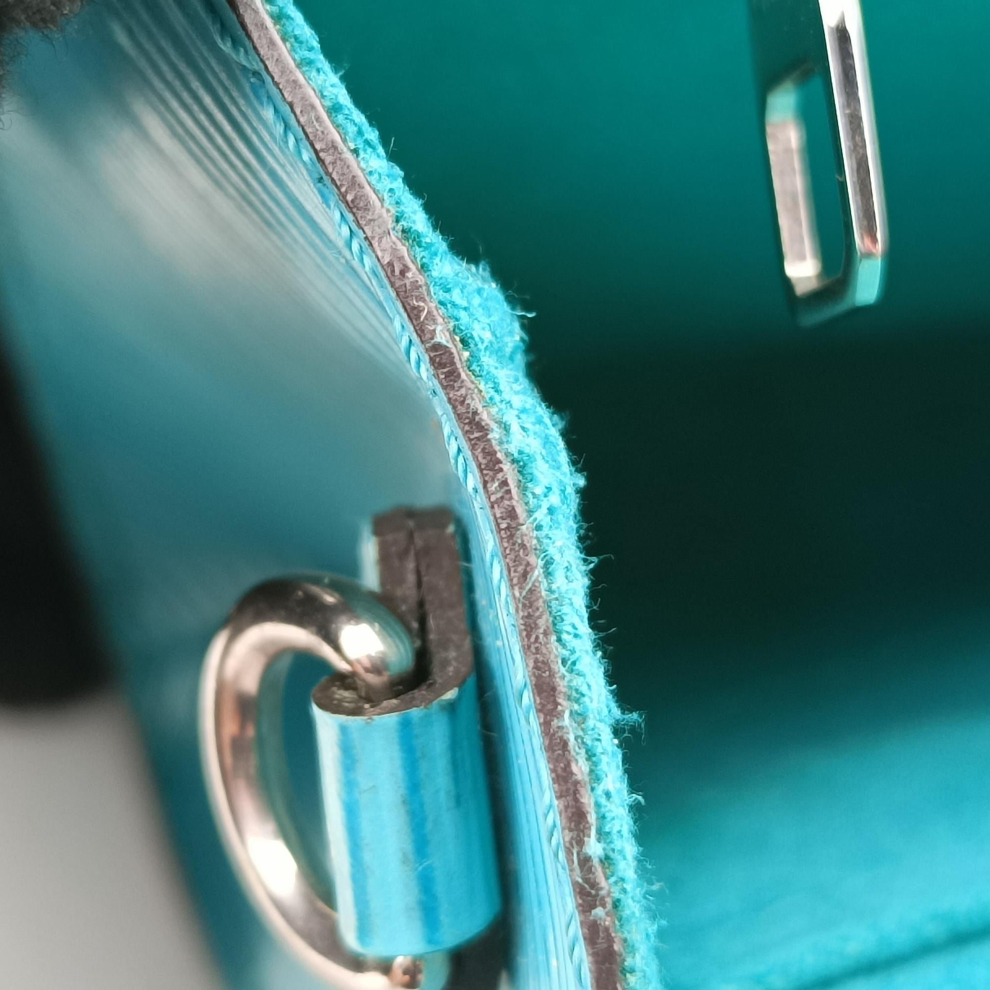 Pochette Louise PM Blue EPI M50285 SR1195ポシェット ルイーズPM ブルー レザー M50285 SR1195
