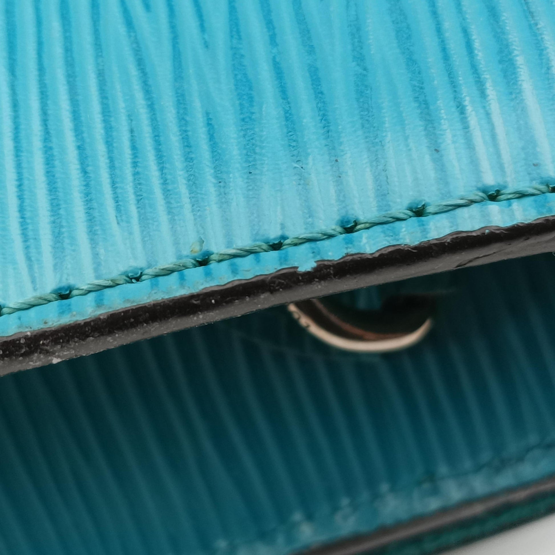 Pochette Louise PM Blue EPI M50285 SR1195ポシェット ルイーズPM ブルー レザー M50285 SR1195