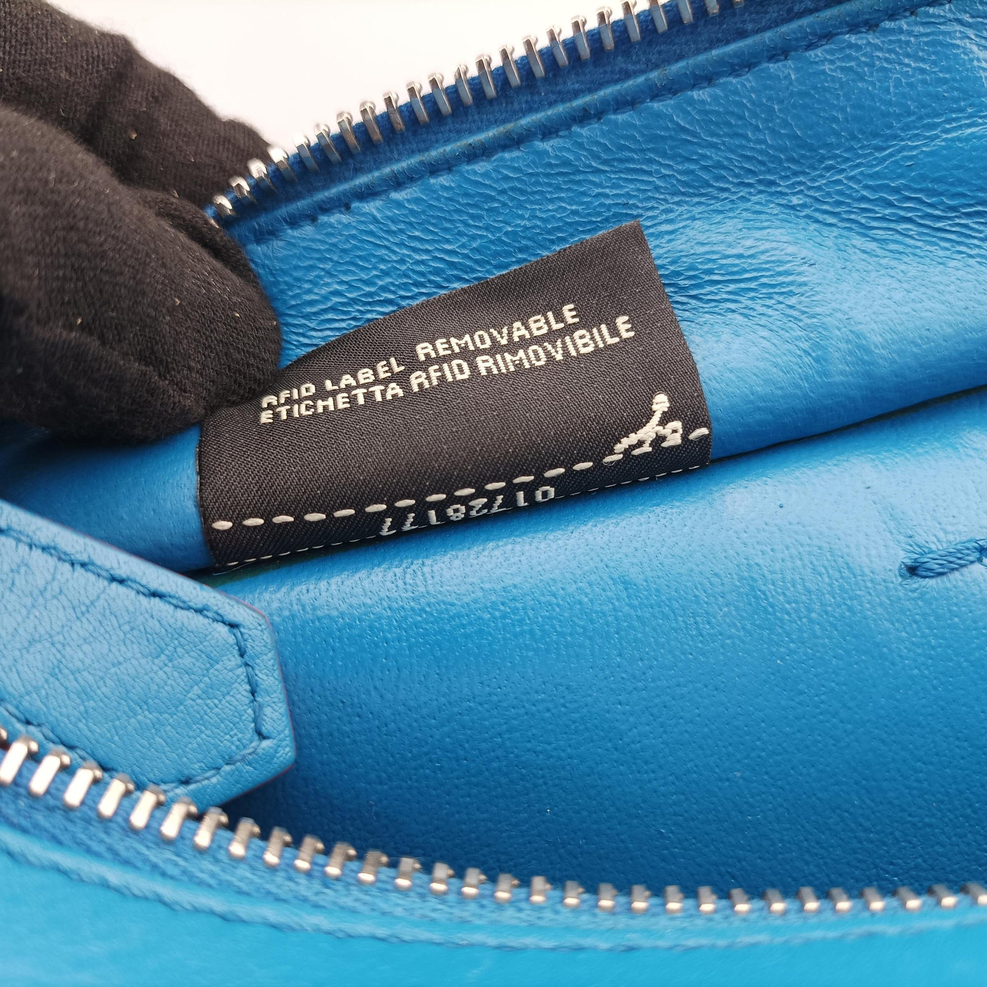 Pre-owned Fendi Petite 3Jours Blue Leather 8BH333 shoulderbag | stylenewstar