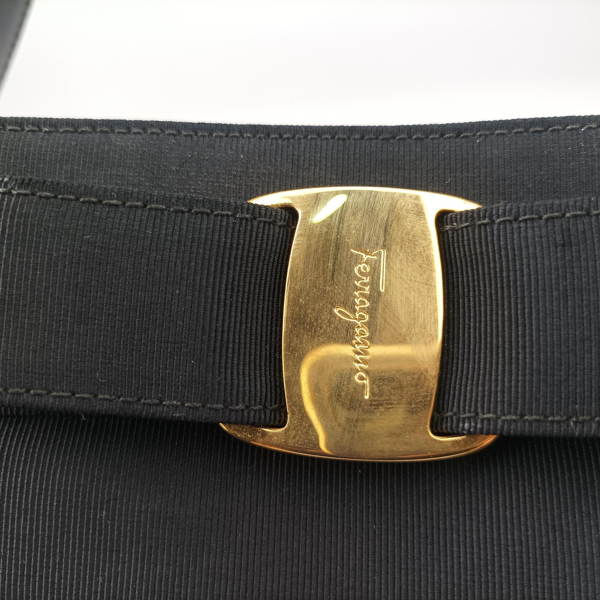 Vara Black fabric BA21 4180ヴァラ ブラック ファブリック BA21 4180