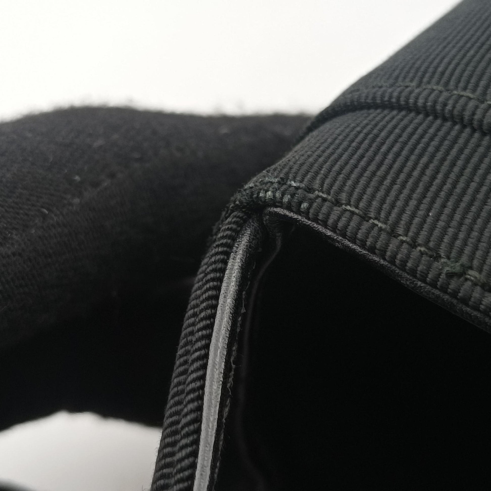 Vara Black fabric BA21 4180ヴァラ ブラック ファブリック BA21 4180