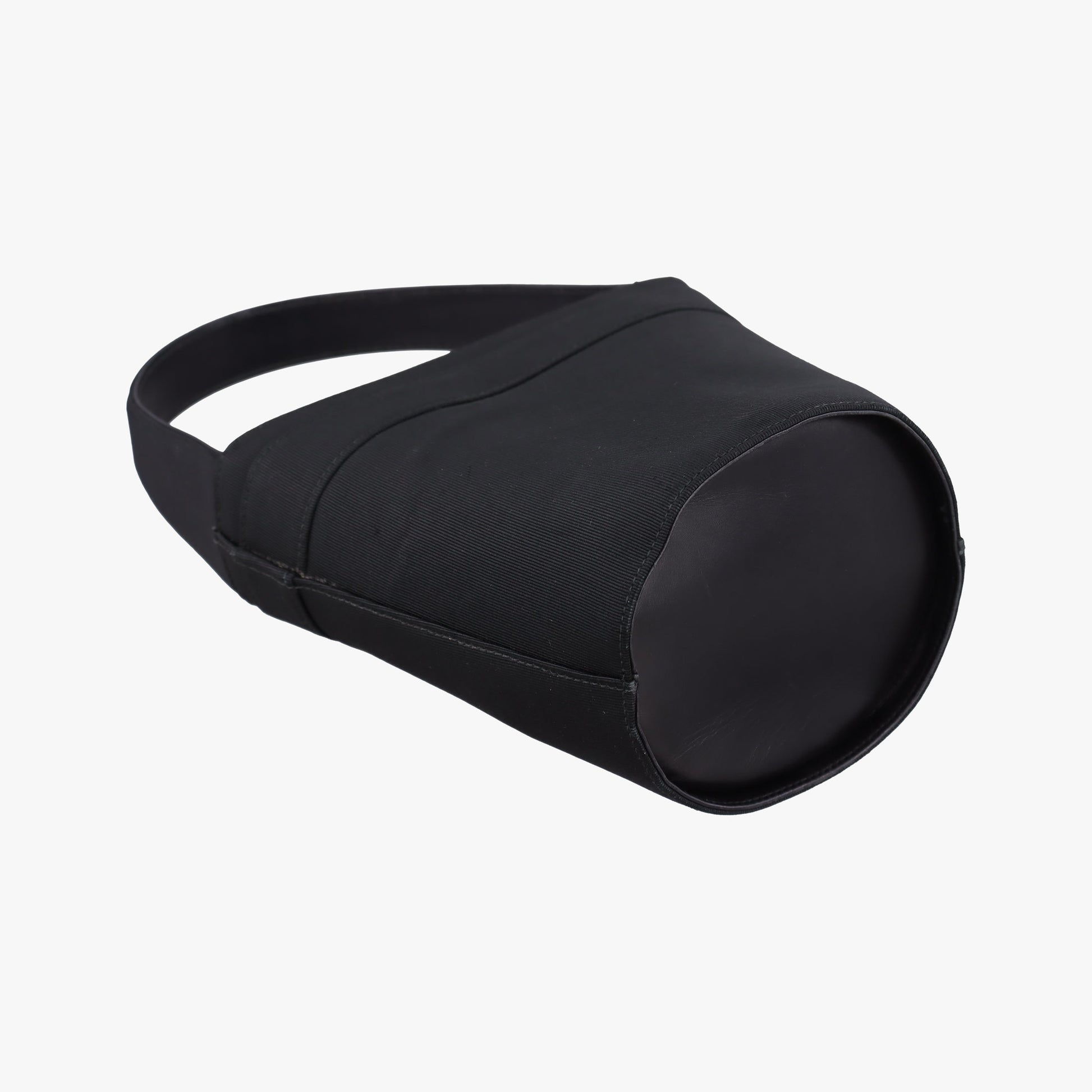 Vara Black fabric BA21 4180ヴァラ ブラック ファブリック BA21 4180