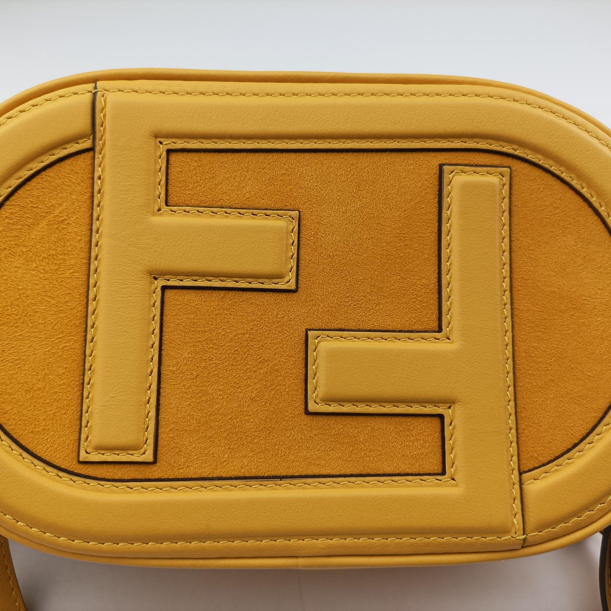 Aurock Camera Case Mini Yellow Suede × Leather 8BS058 8BS058 AHSB 219-8241オーロック カメラケースミニ イエロー スエード × レザー 8BS058 8BS058 AHSB 219-8241