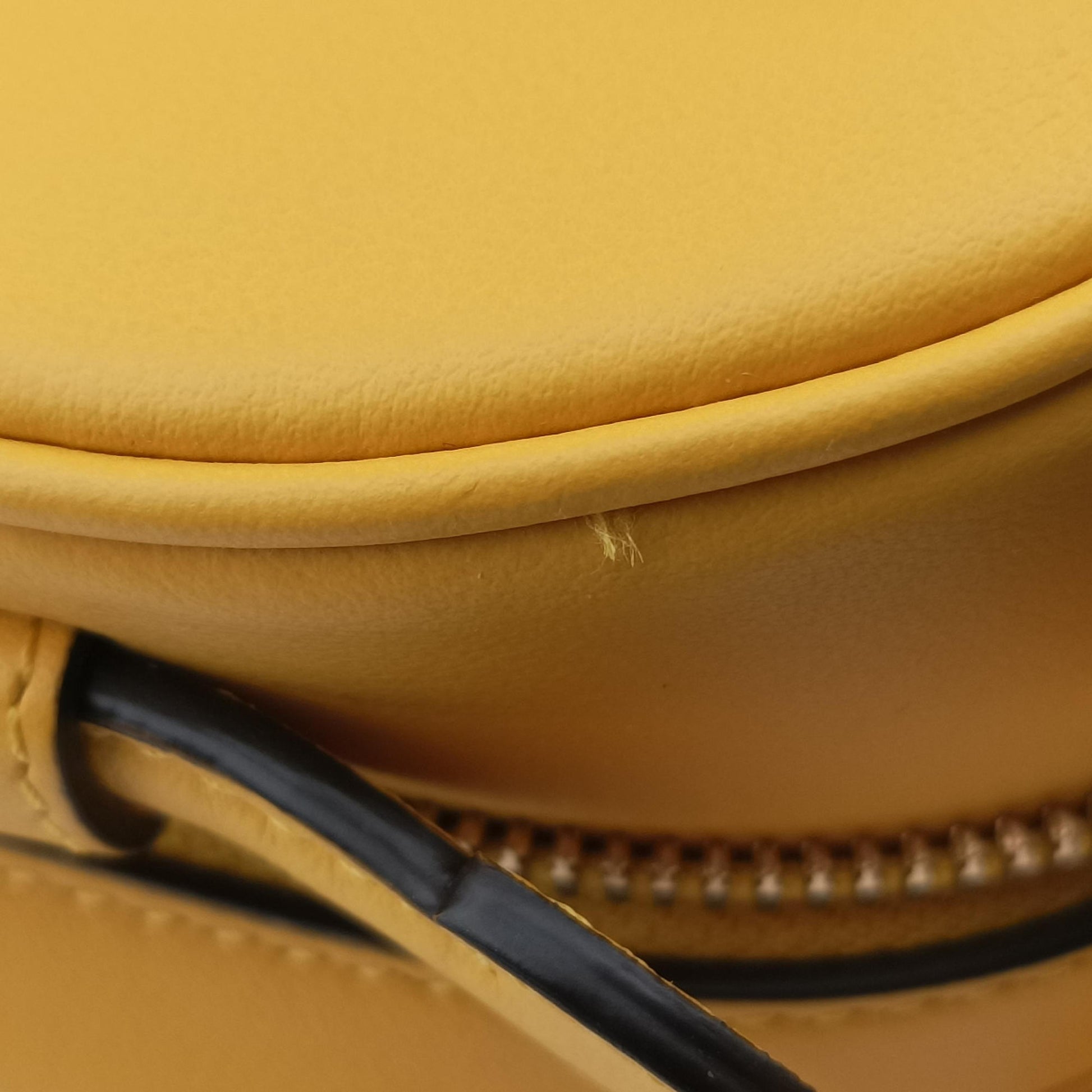 Aurock Camera Case Mini Yellow Suede × Leather 8BS058 8BS058 AHSB 219-8241オーロック カメラケースミニ イエロー スエード × レザー 8BS058 8BS058 AHSB 219-8241