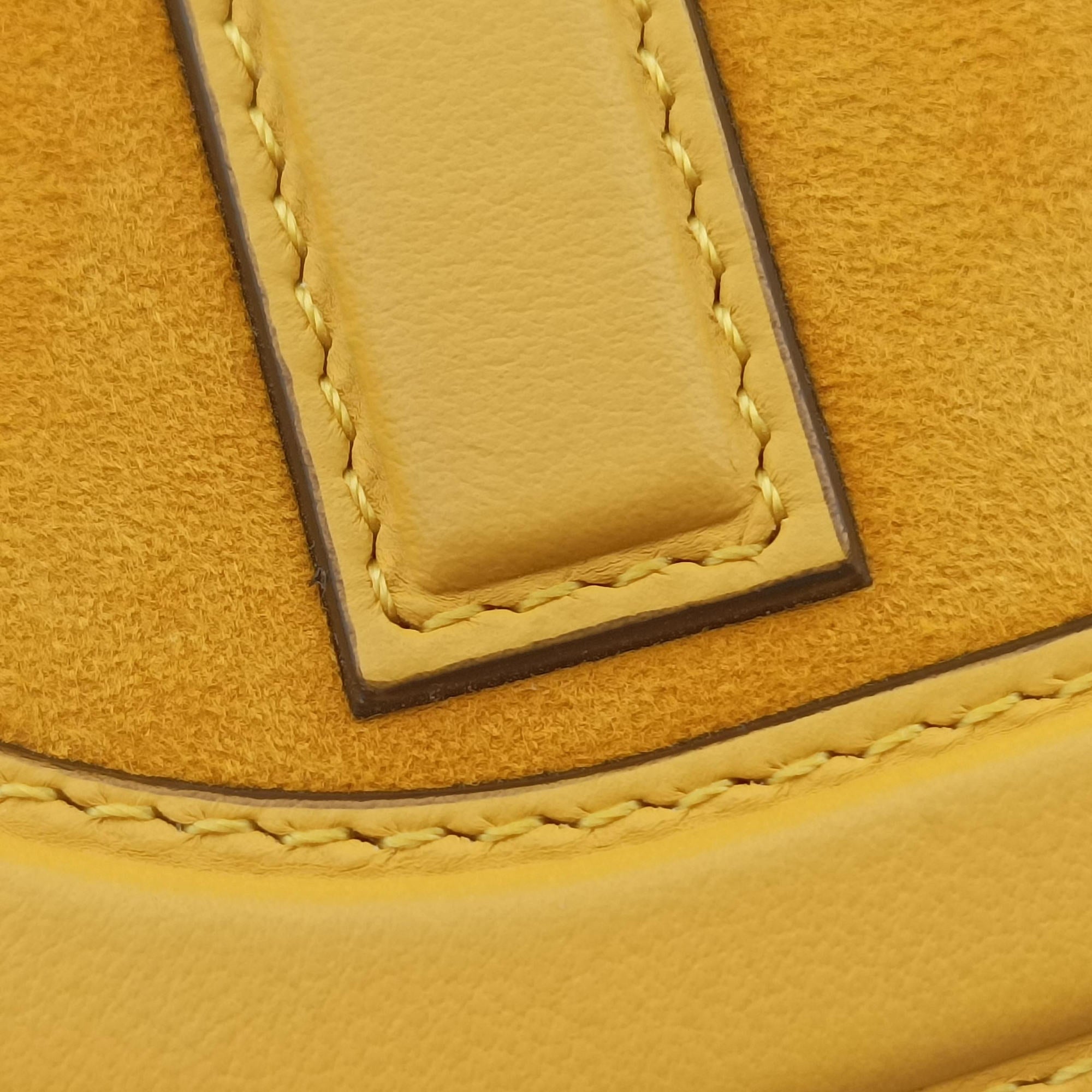 Aurock Camera Case Mini Yellow Suede × Leather 8BS058 8BS058 AHSB 219-8241オーロック カメラケースミニ イエロー スエード × レザー 8BS058 8BS058 AHSB 219-8241