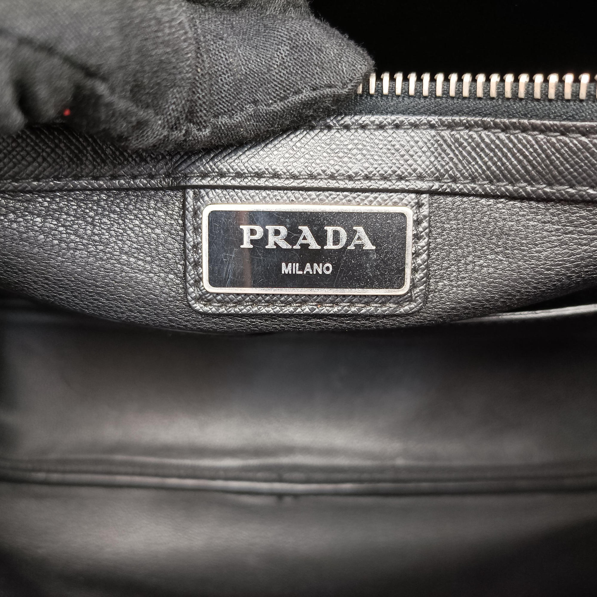 Push-Lock Briefcases Black Saffiano Leather 164 58/Nプッシュロックブリーフケース ブラック サフィアーノレザー 164 58/N