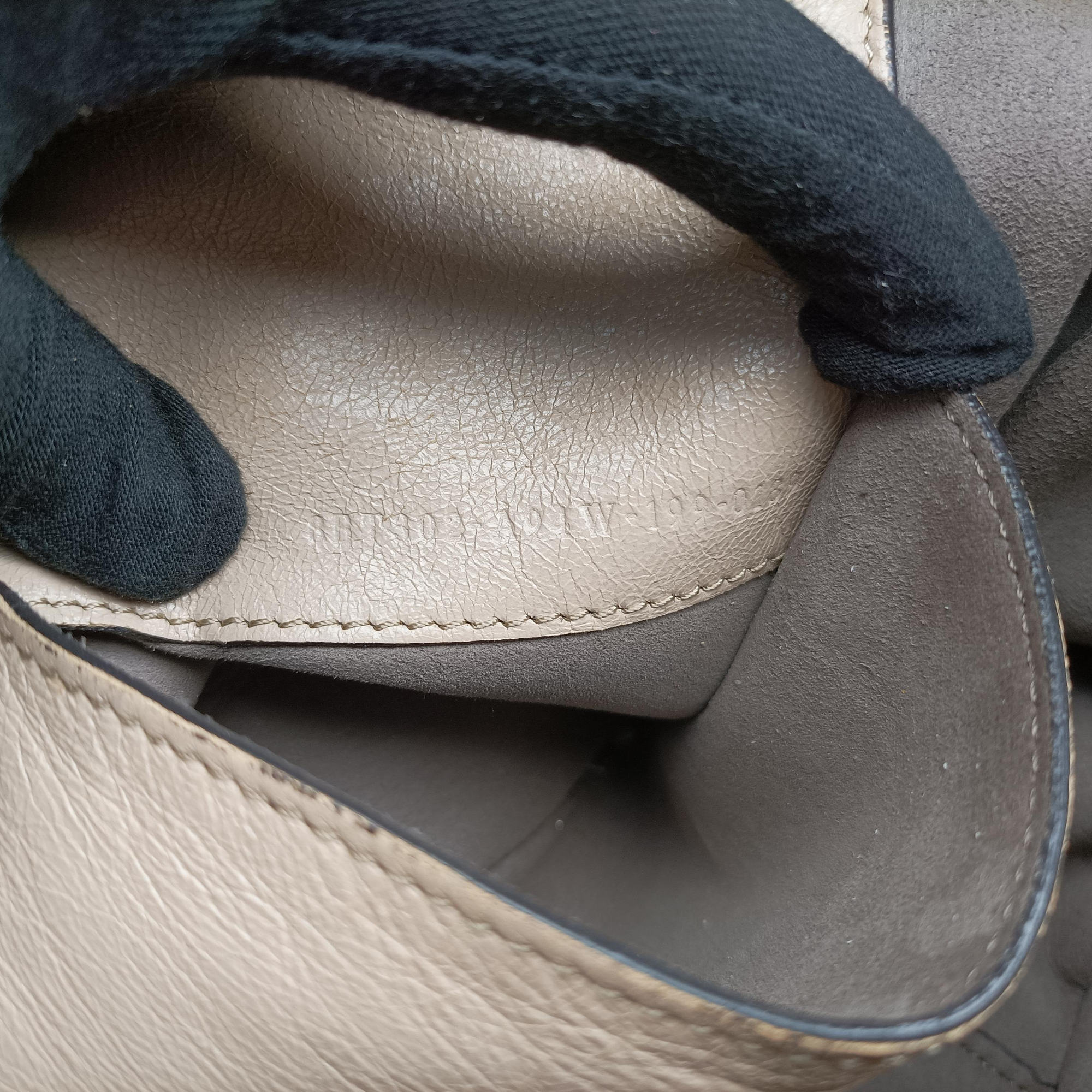 Pre-owned Fendi Flip Beige×Brown Leather×Suede 8BT302 shoulderbag | stylenewstar