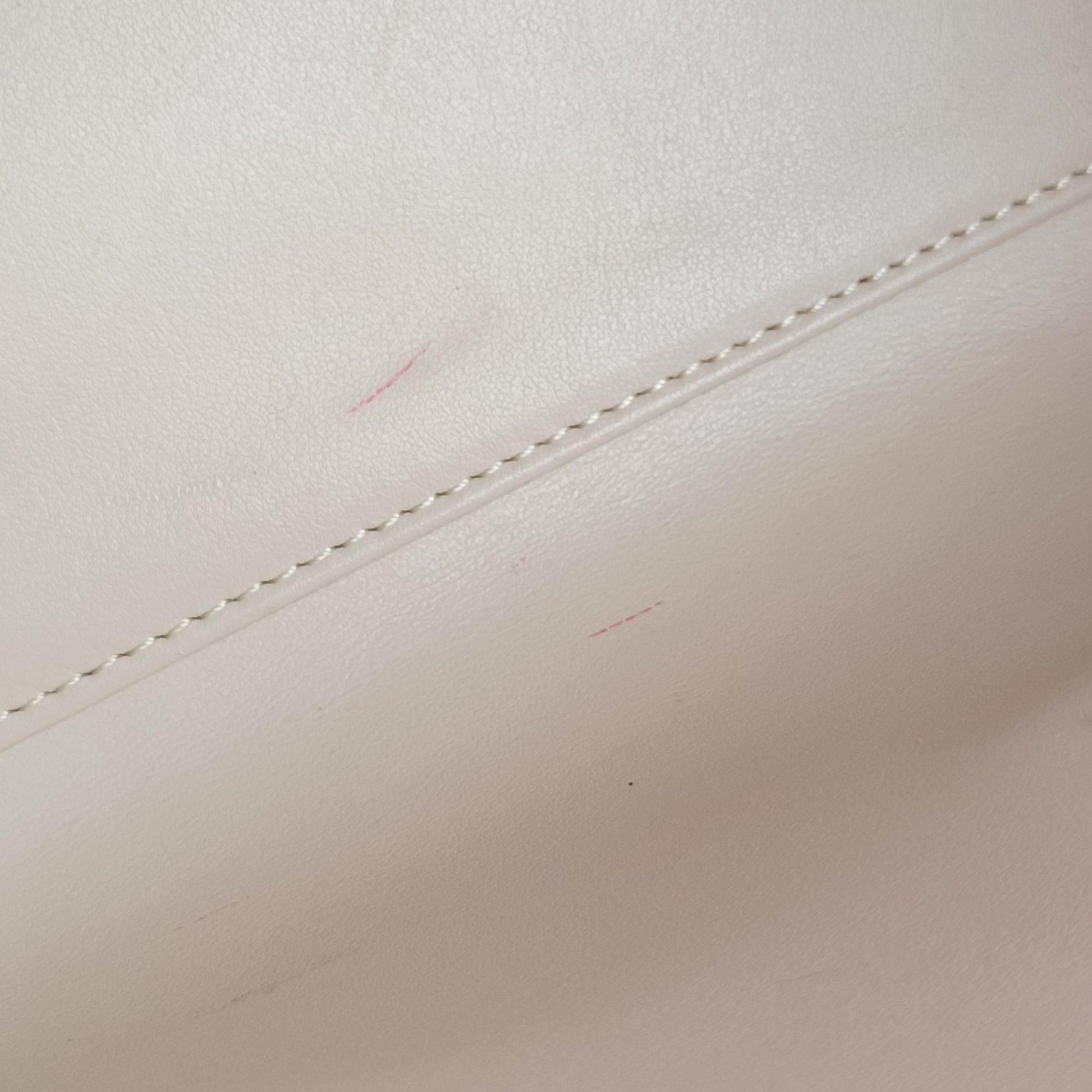 Iside Red Calfskin N 440202イジィデ レッド カーフスキン N 440202